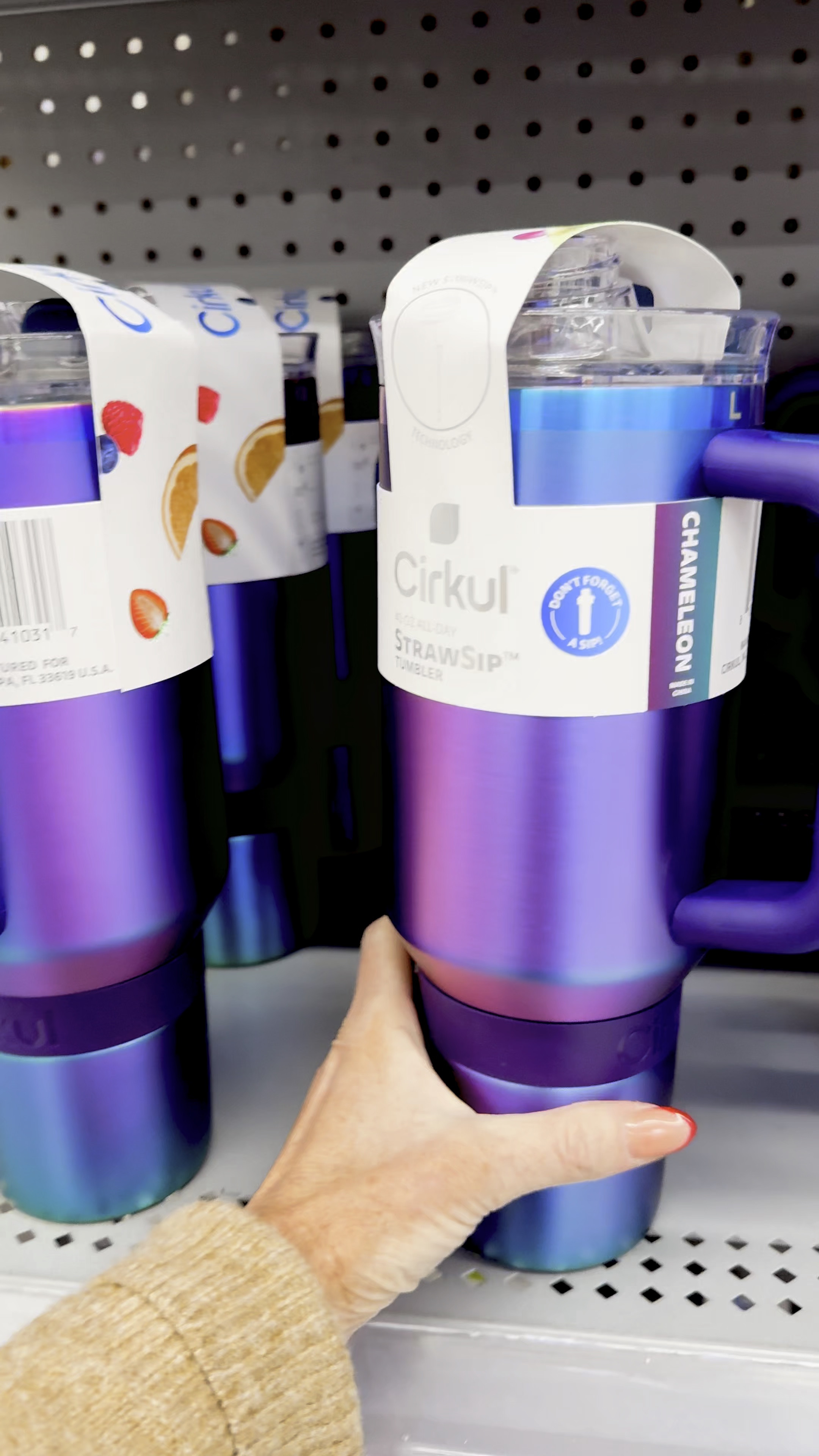 Yall!! Have you seen the new Cirkul 40 oz tumblers I spotted at Walmart today!! Love the color shift option! 

#LTKGiftGuide #LTKHome #LTKHoliday