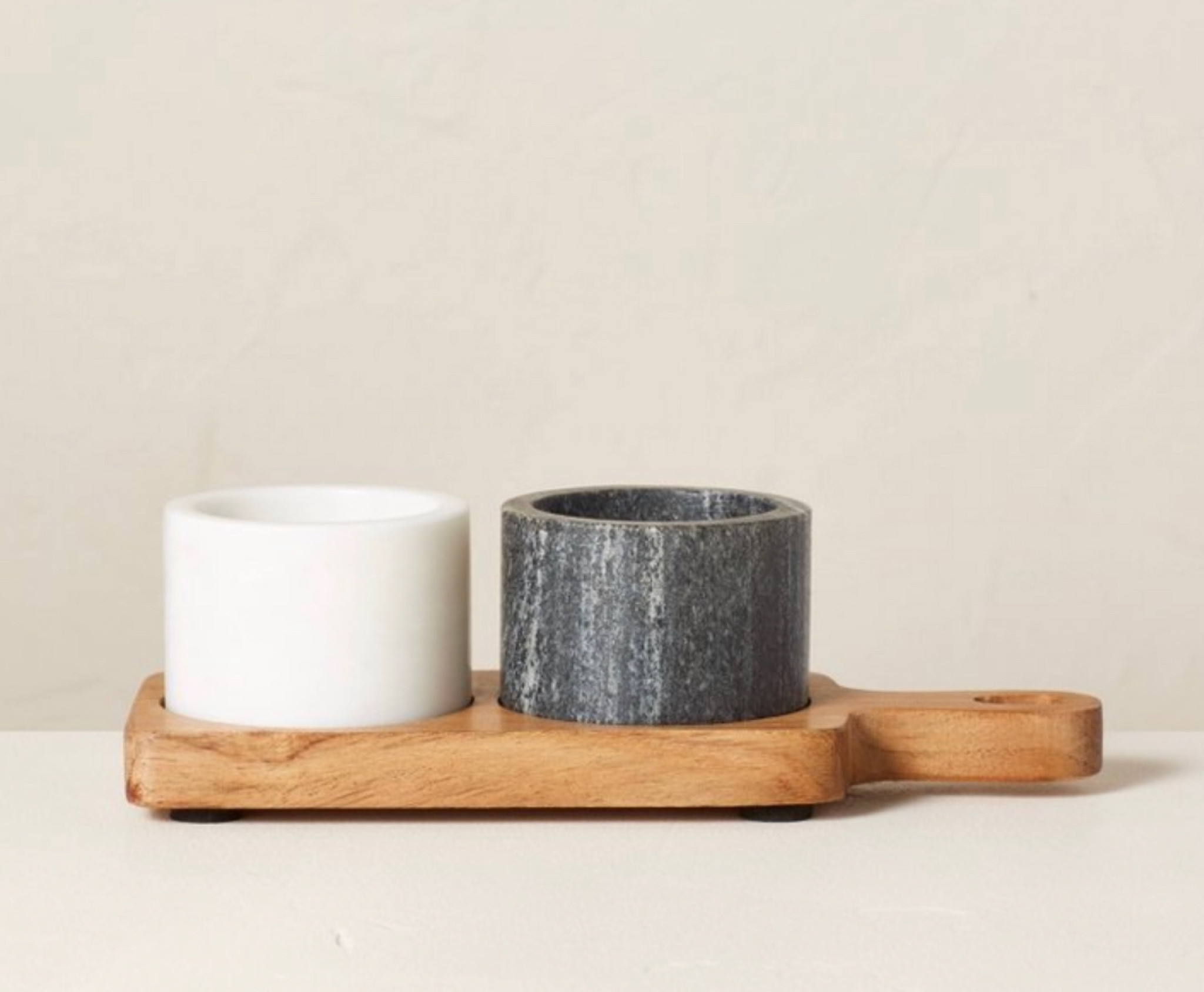 Salt & pepper punch pot #ltkhome#ltkkitchen

#LTKhome #LTKSeasonal #LTKfindsunder100