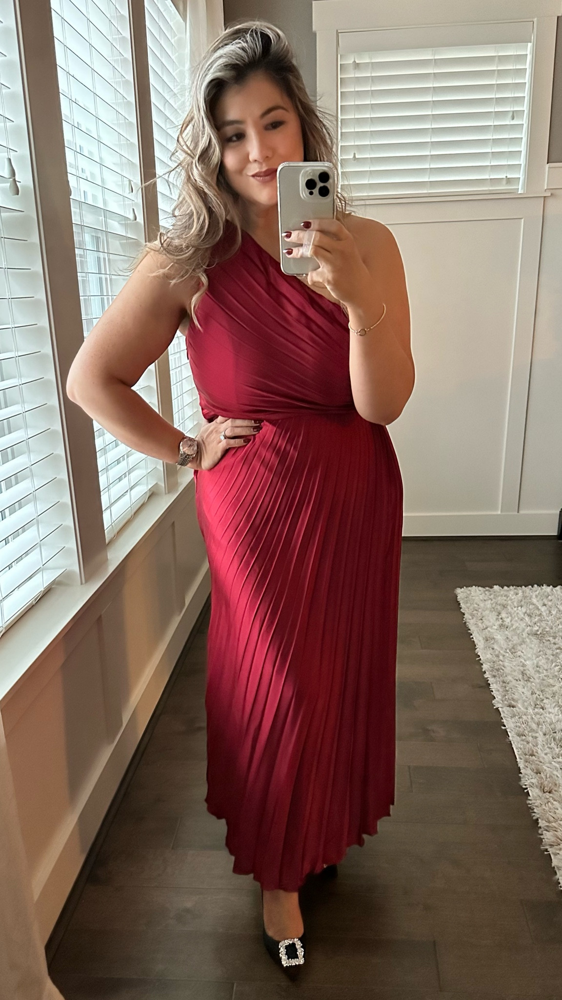 Wearing a medium  

#LTKstyletip #LTKmidsize #LTKHoliday