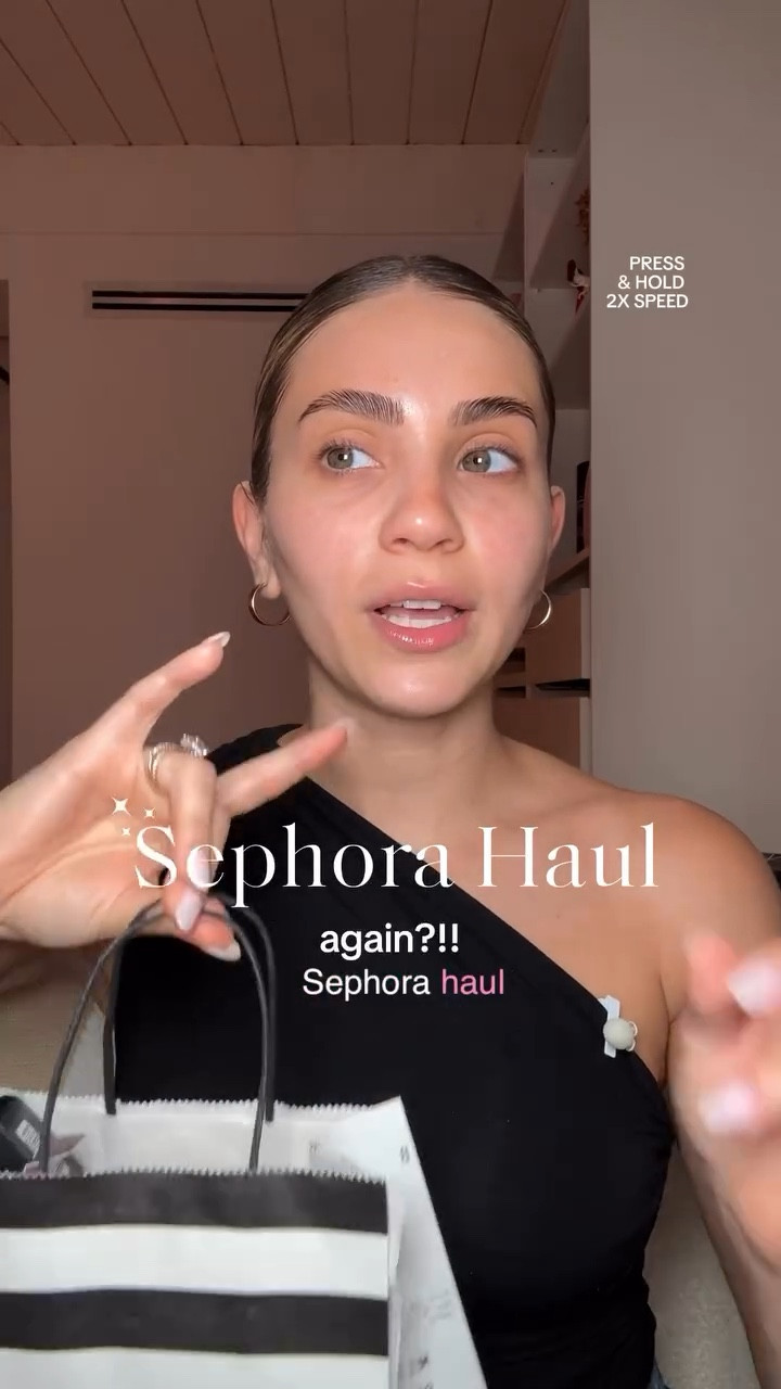 comment “haul” I can send you a DM 💬 of the exact things and shades that I picked up on my last trip to @sephora HELP What should I keep / return?! ⬇️ 
 
#makeuphaul #chatty #beauty #beautyobsessed #newatsephora #foundation #creambronzer #shopwithme #miami #sephorahaul