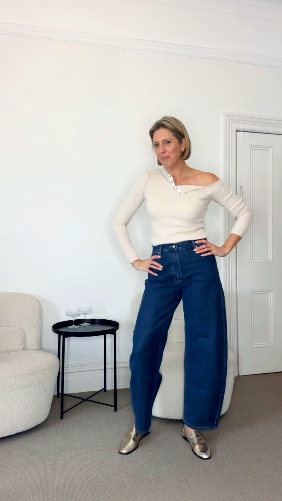 BARREL JEANS try-on…. I’m on the hunt for the perfect pair… love both these styles it’s hard to decide!! I’m 175cm and wearing size 28 (both true to size)

#jeans #barreljeans #casualstyle 

#LTKspring #LTKjeans #LTKaustralia