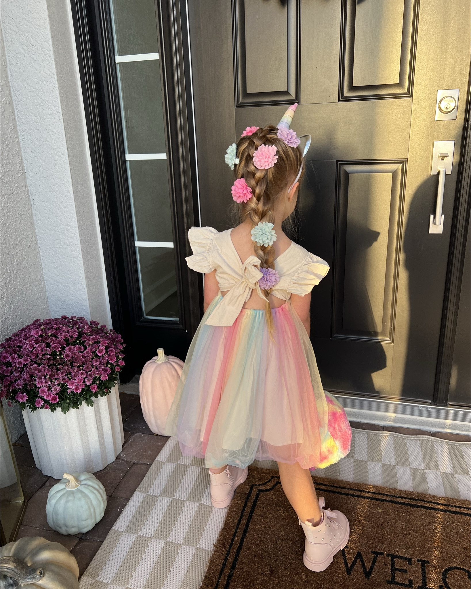 My little unicorn! …it’s the last picture for me 🦄😄🥰


Toddler costume, unicorn costume, Halloween costume, girl costume, trick-or-treat, flower clips, rainbow dress, Halloween basket, 

#LTKKids #LTKSeasonal