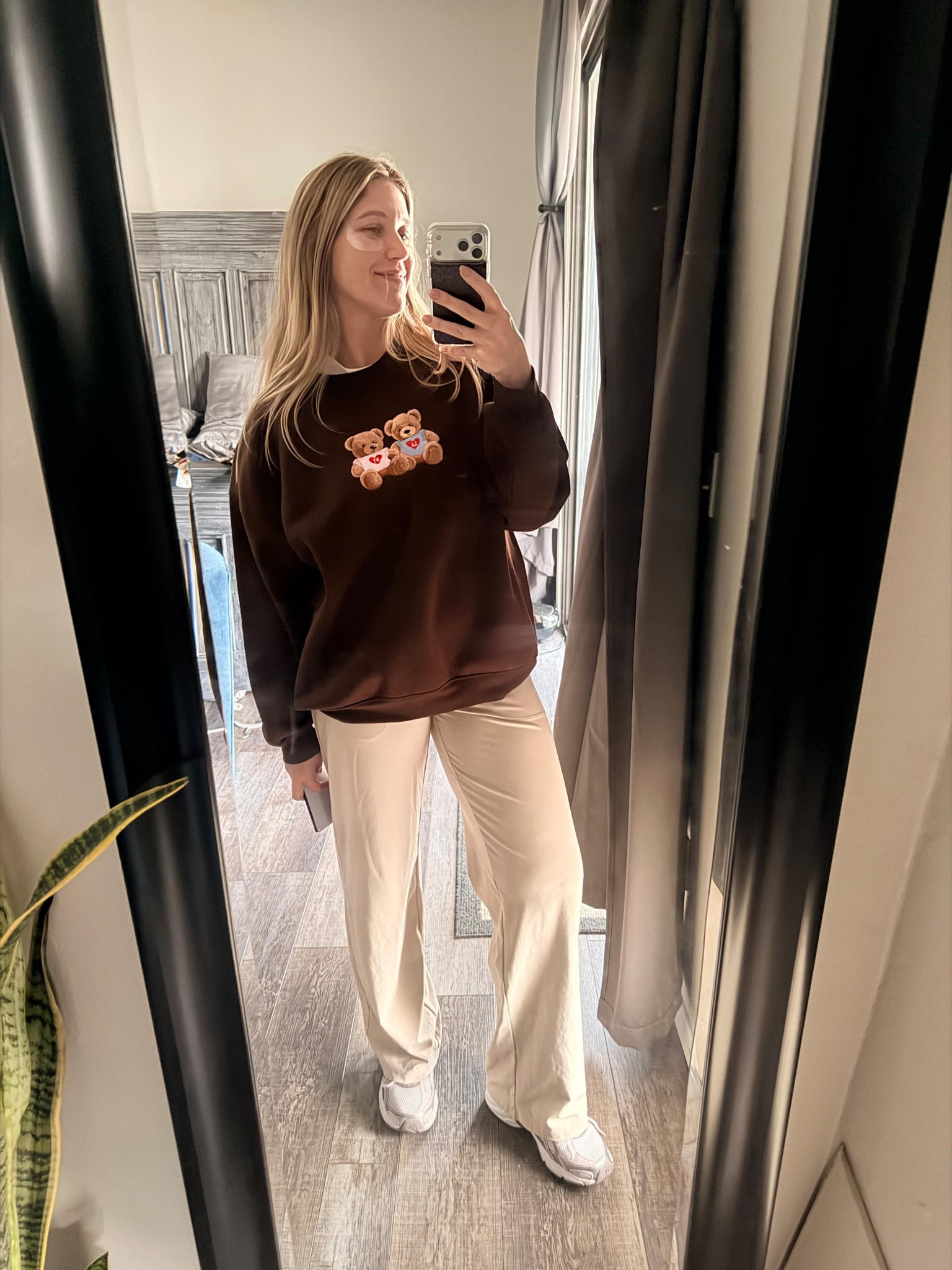 Another Cozy rainy day outfit including eye patches 🤭🤭

#LTKFindsUnder50 #LTKootd #LTKmomlife