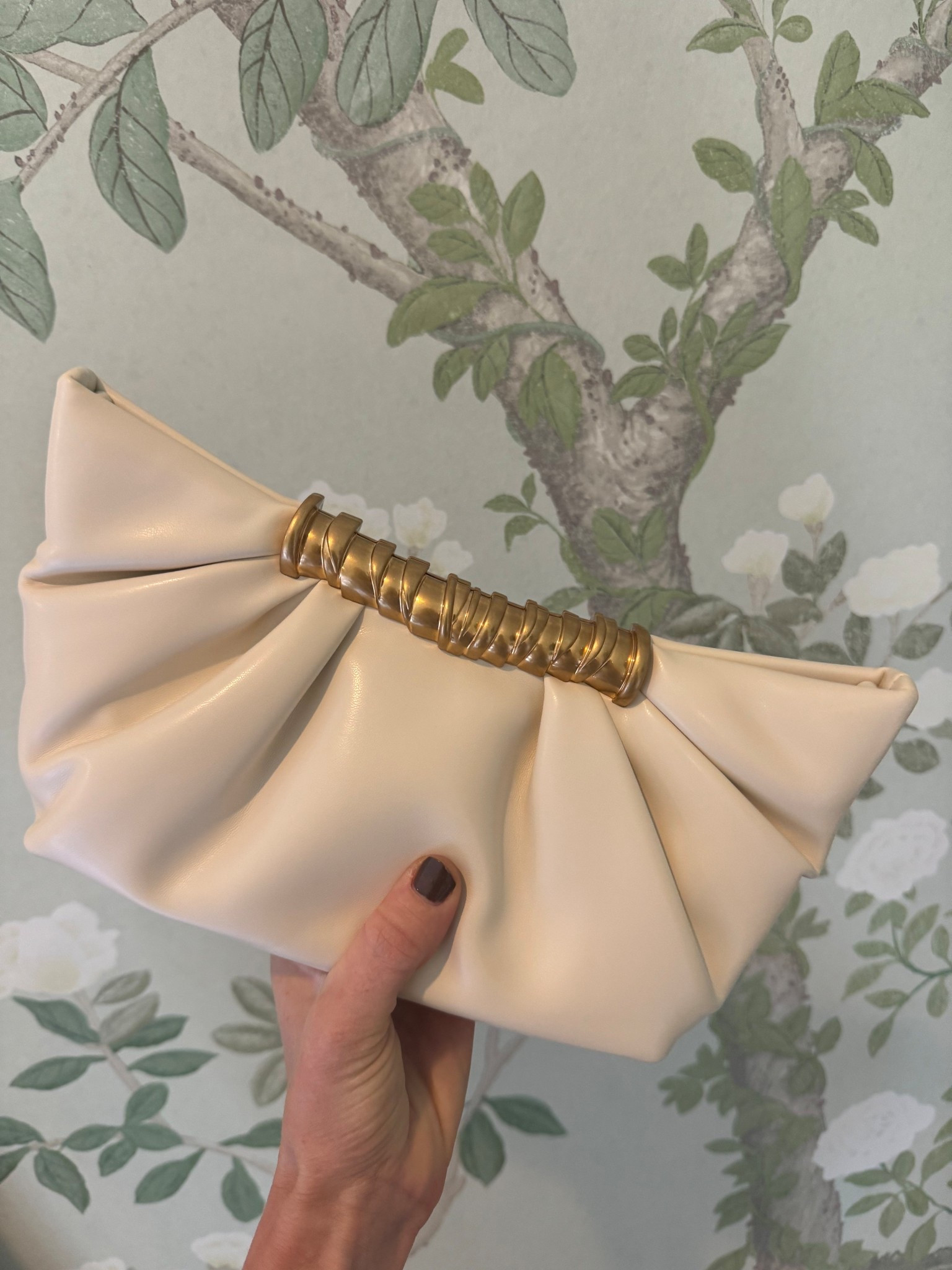 Beautiful clutch and under $100! 

#LTKItBag #LTKFindsUnder100 #LTKStyleTip