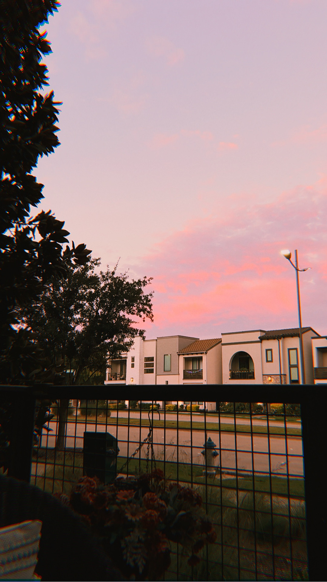 Spend the day with me as a social media manager and content creator.

#LTKFindsUnder50 #LTKActive #LTKWorkwear