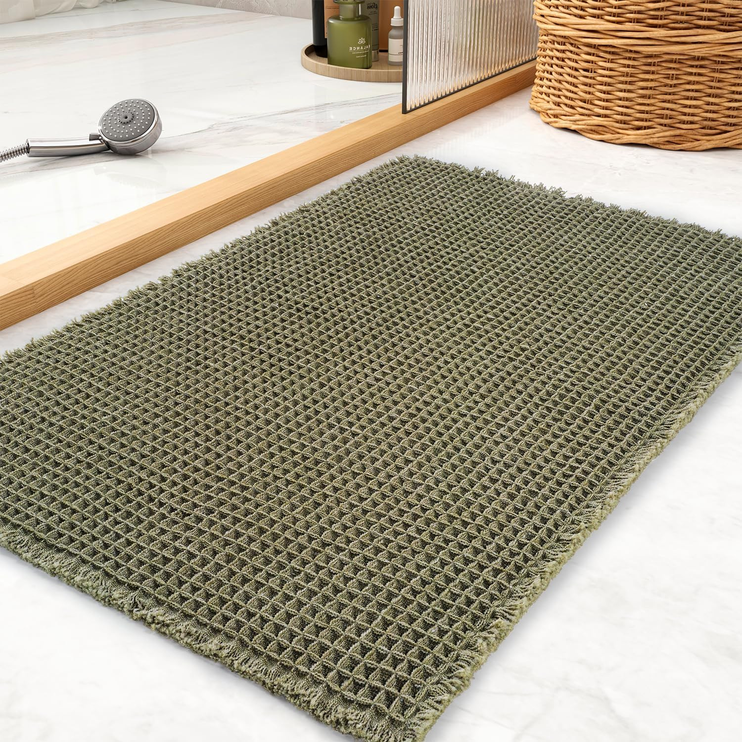Waffle Bath Mat, Super Absorbent Non Slip Bath Mat Ultra Soft Bathmat Machine Washable Bath Rugs with Tassels, Beside Tub, 24" x 36" | Amazon (US)