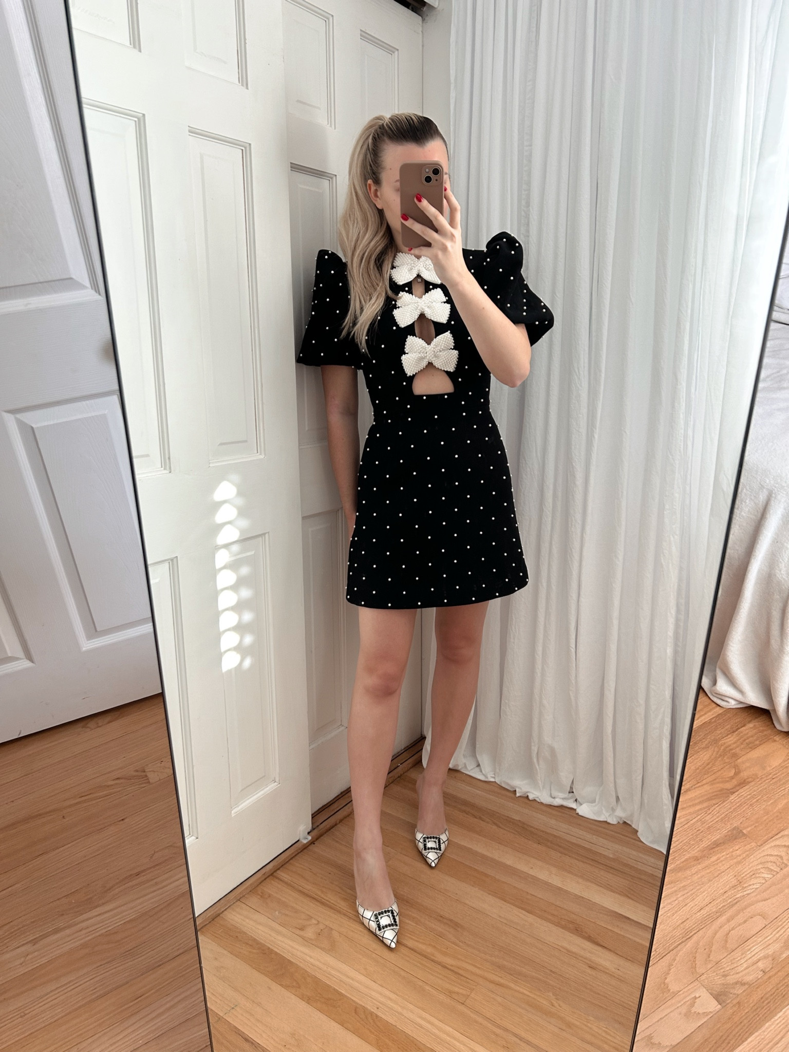 Wearing size US2, christmas dress, christmas outfit, christmas party 

#LTKsalealert #LTKHoliday #LTKparties