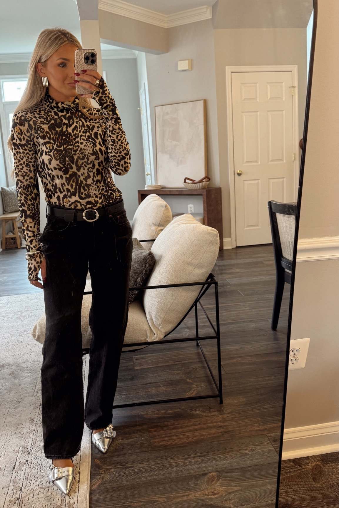 Abercrombie denim sale!! All denim is 30% off plus use code AFKATHLEEN for additional 15% off. Wearing the low rise baggy here and I lovvve them. 

#LTKMostLoved #LTKSaleAlert #LTKSeasonal