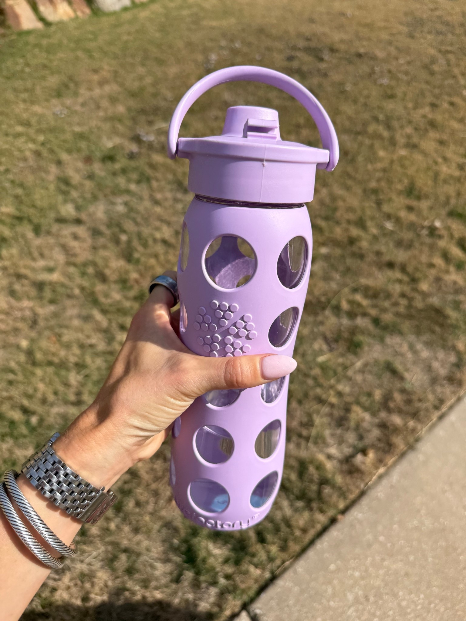 Been using this glass water bottle for years and dishwasher safe 

#LTKdayinmylife #LTKfitnessgoals