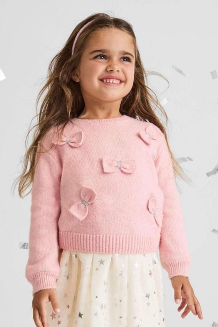 Toddler sweater under $10! Children’s place. Target. Target deals. Girls sweater. Kids sweater. Winter looks. Winter look. Sweater for girls. Sweater. Winter sweater. Bow trend. Bows. Holiday gifts. School looks. Bow. Pink bow

#LTKGiftGuide #LTKKids #LTKdayinmylife