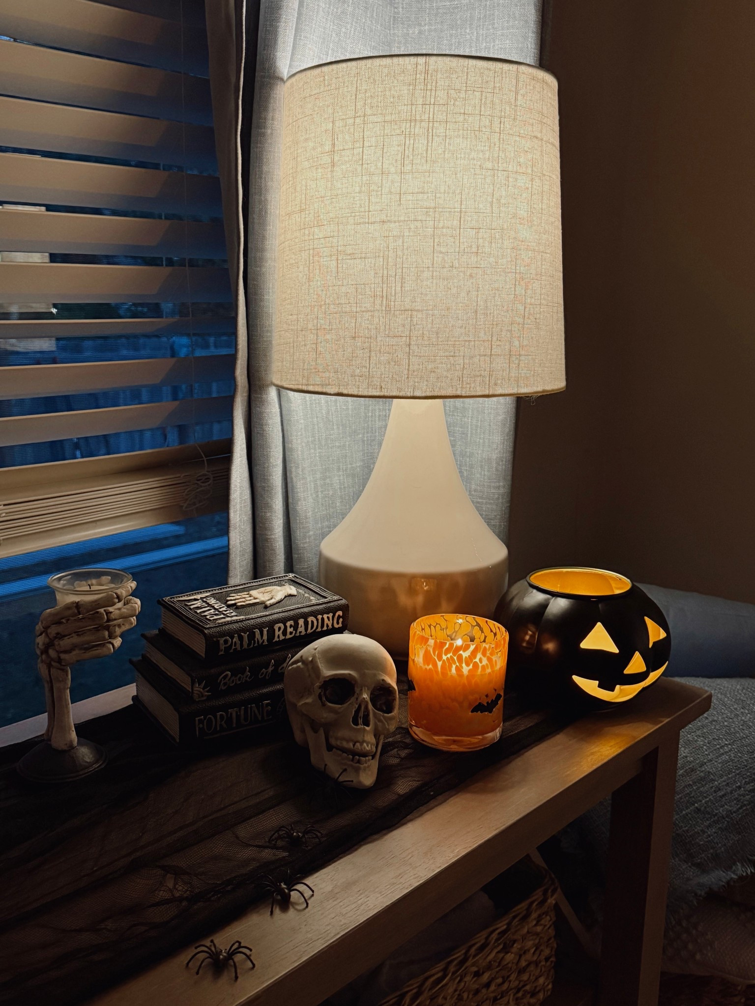 cozy halloween decor 🎃🍂💀

#LTKHalloween #LTKHome #LTKSeasonal