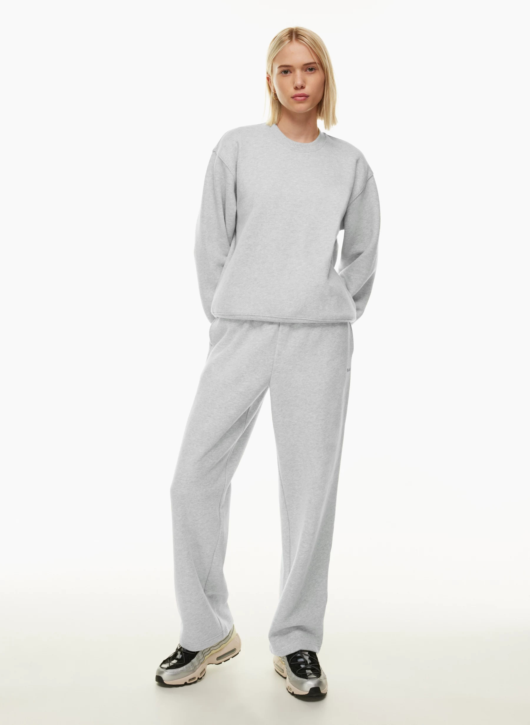 COZY FLEECE PERFECT CREW SWEATSHIRT | Aritzia