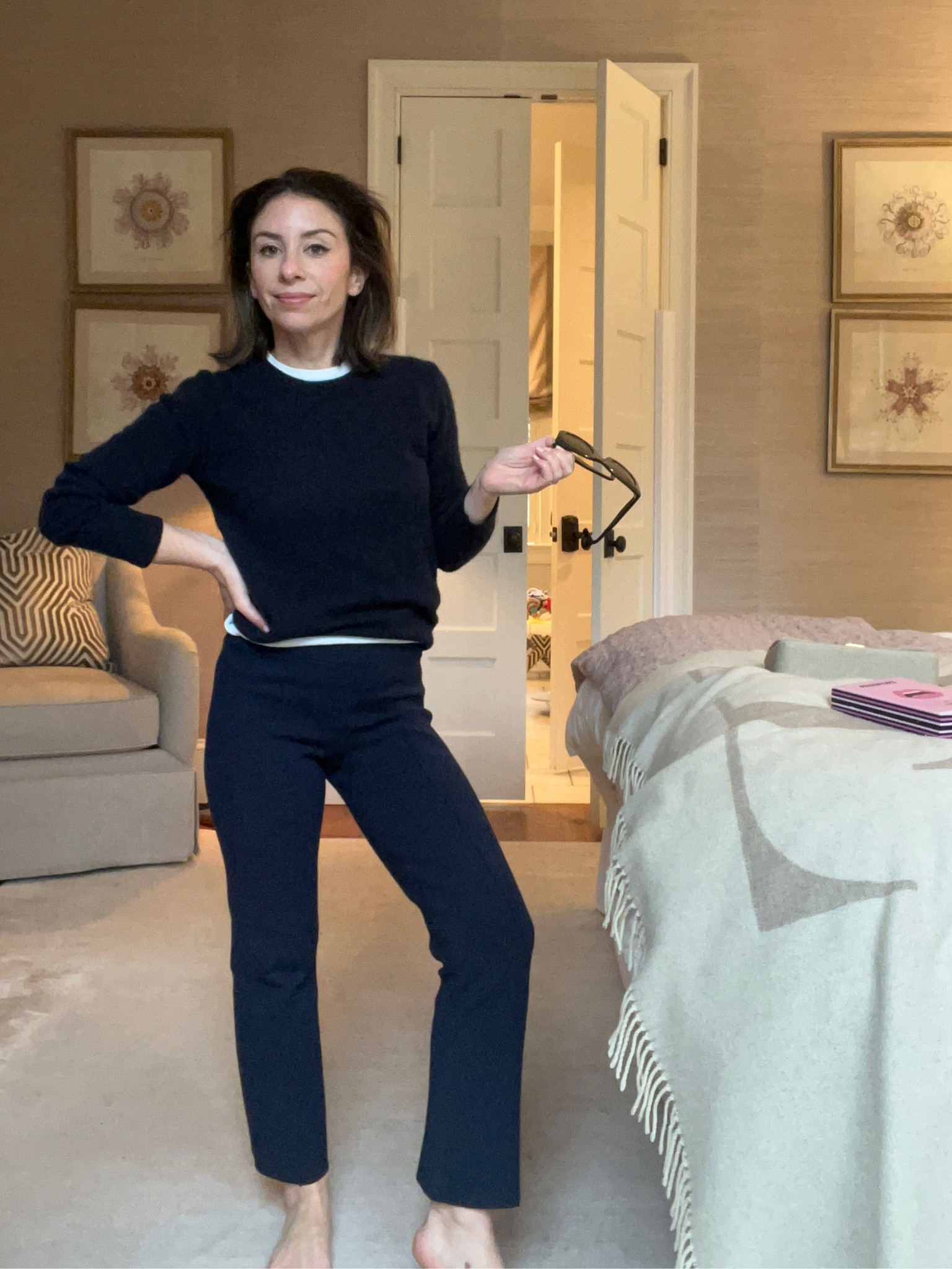 Wore these thick knit pants out today and they hold up! I officially recommend! I have navy and red.