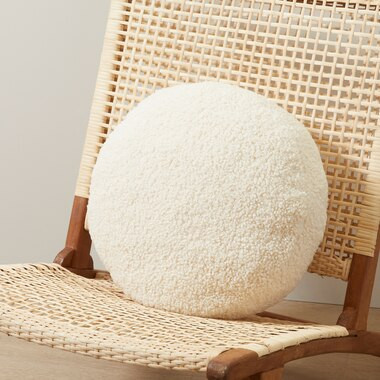 SHAGGY FAUX FUR ROUND PILLOW IVORY 16" | Indigo (CA)