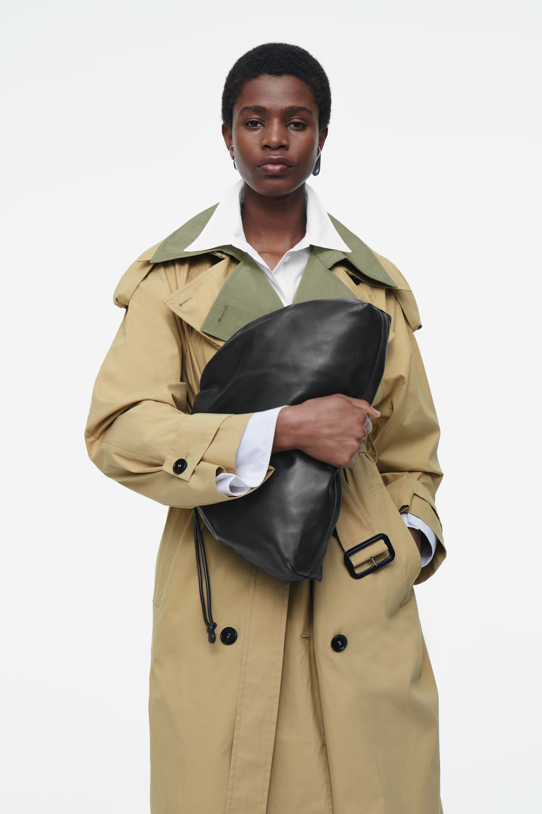 CAVATELLI CLUTCH AUS LEDER | H&M (DE, AT, CH, NL, FI)