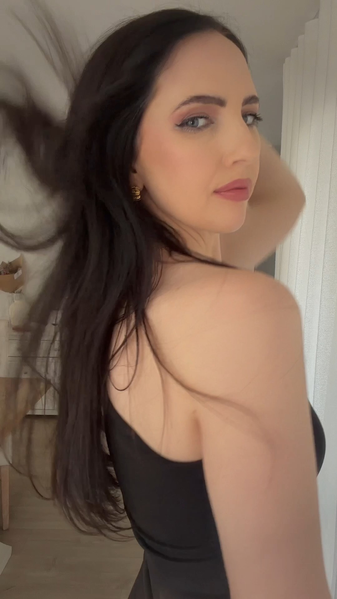 Trousers I’ll be wearing on repeat #trousers These are the perfect pants to wear in the summer. I love an all black outfit with the right silhouette  

#LTKsummer #LTKaustralia #LTKnewzealand