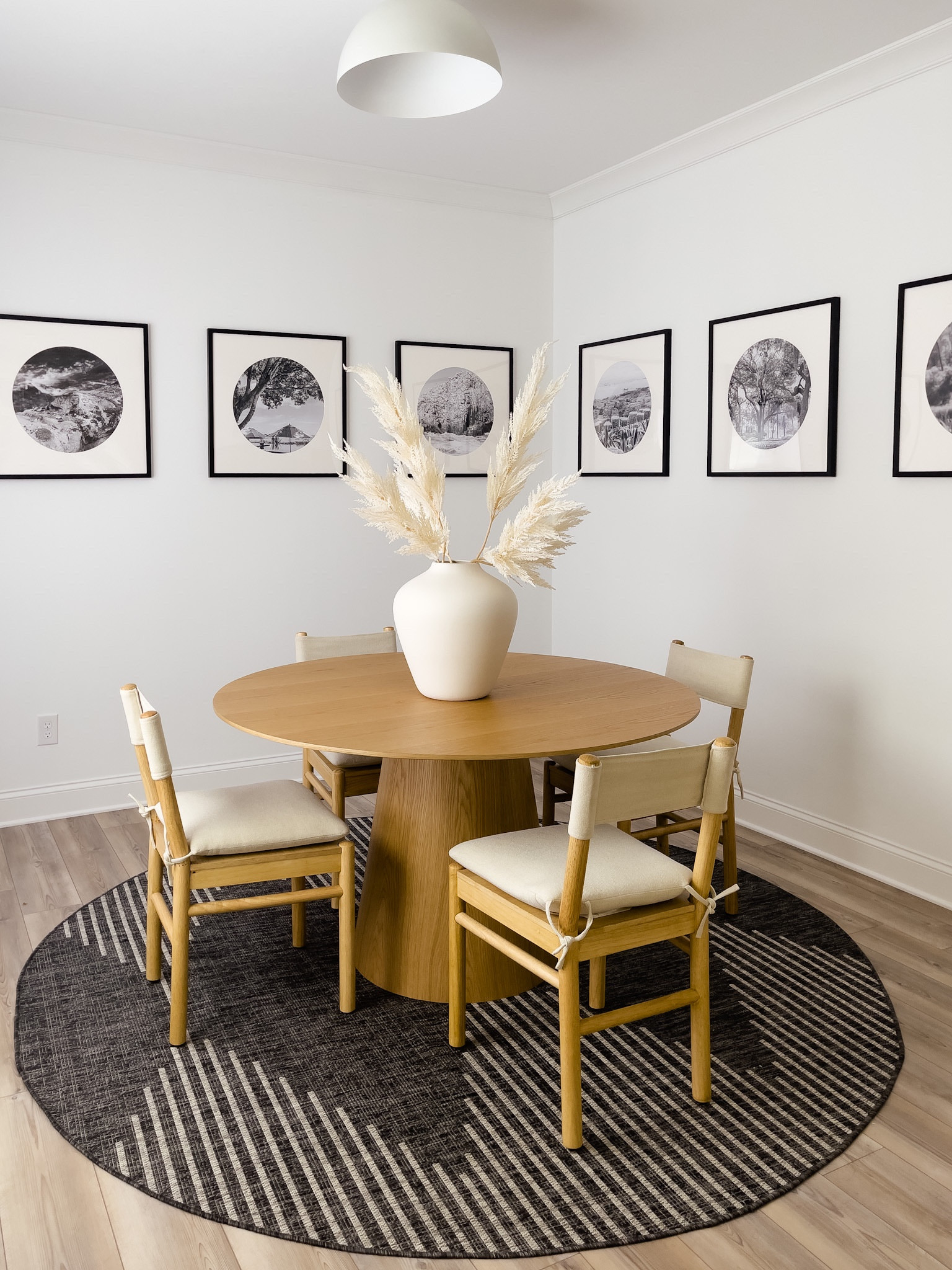 Dining Room. Gallery wall. Centerpiece. Minimalist decor.

#LTKunder100 #LTKhome #LTKFind