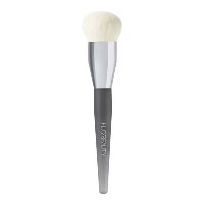 Huda Beauty
             Base Brush | Sephora UK
