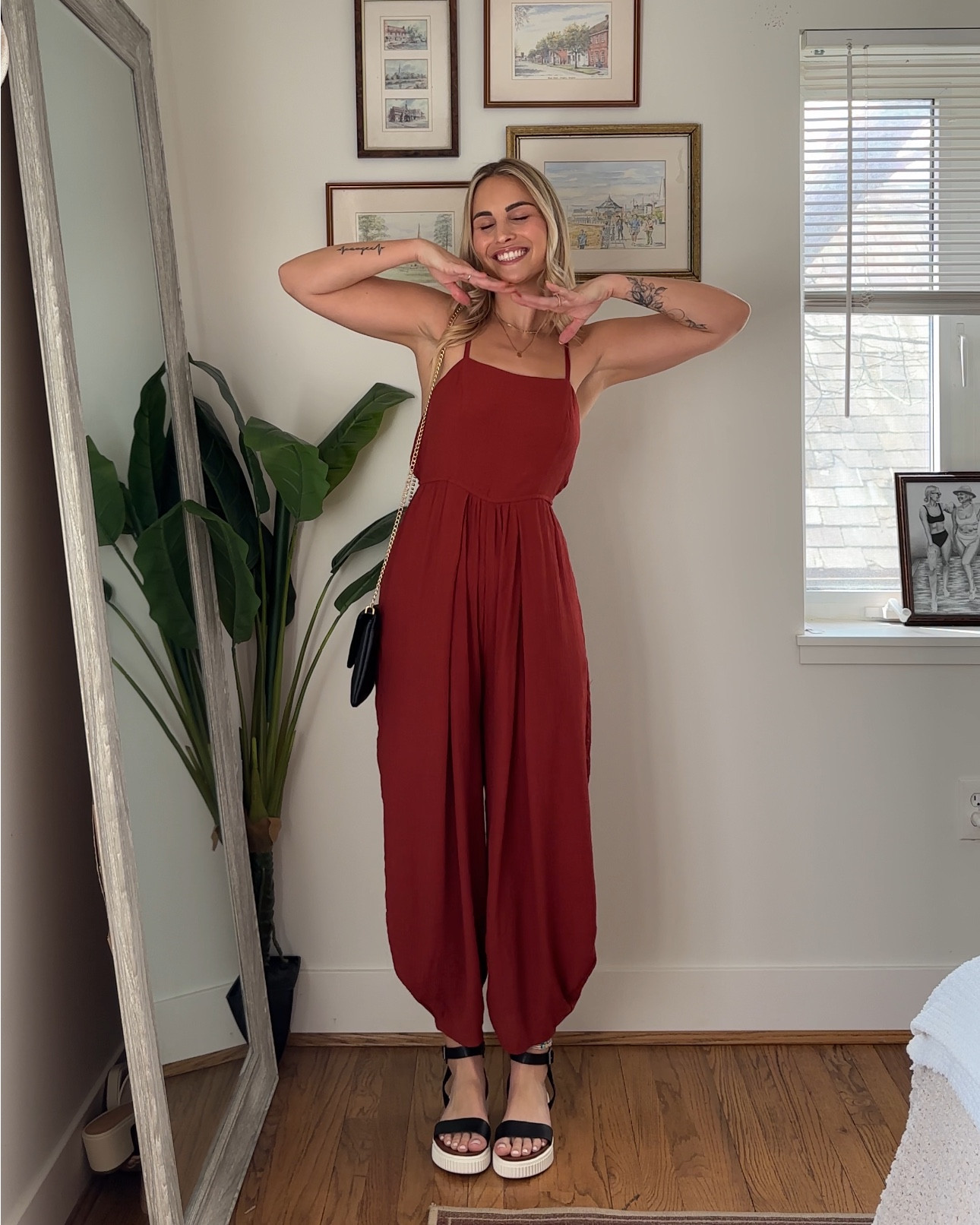 Super comfy, light material so it can be worn in warm weather, wearing a small! 

#LTKSeasonal #LTKfindsunder50