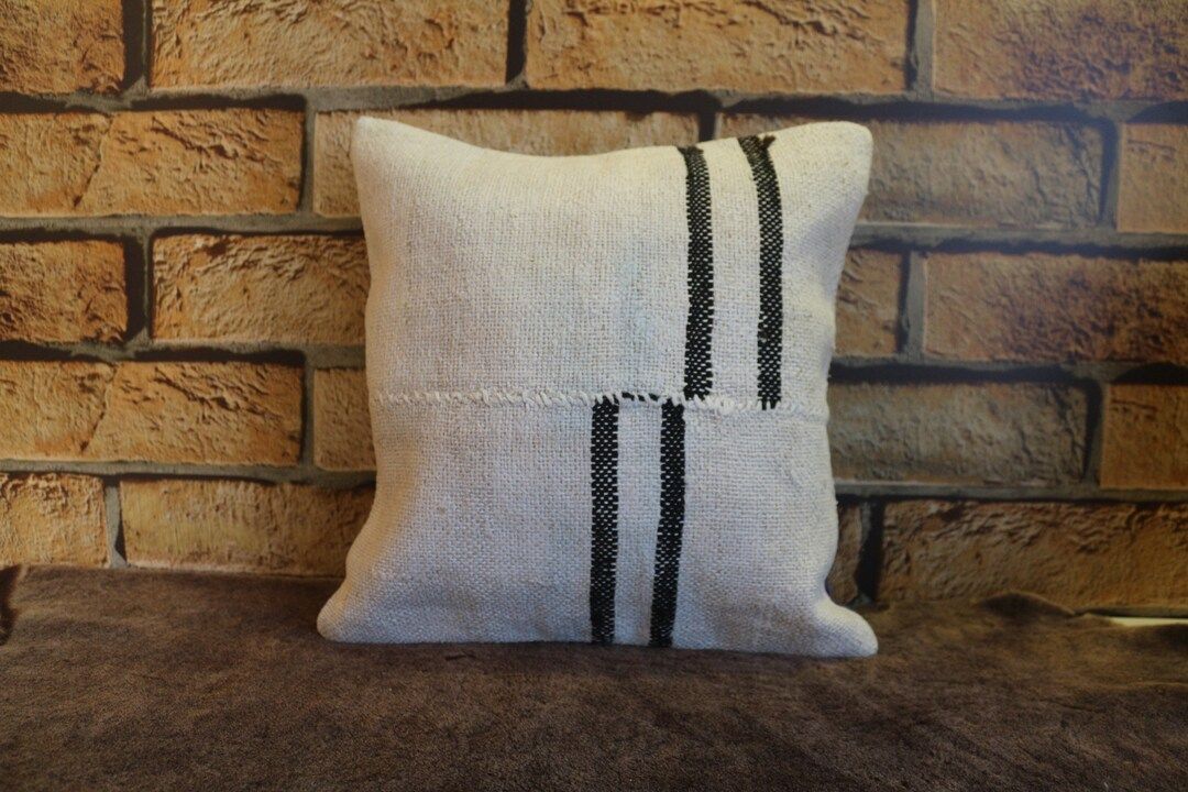 Boho Rug Pillow Corner Pillow Dark Pillow Case 16x16 Wool - Etsy | Etsy (US)