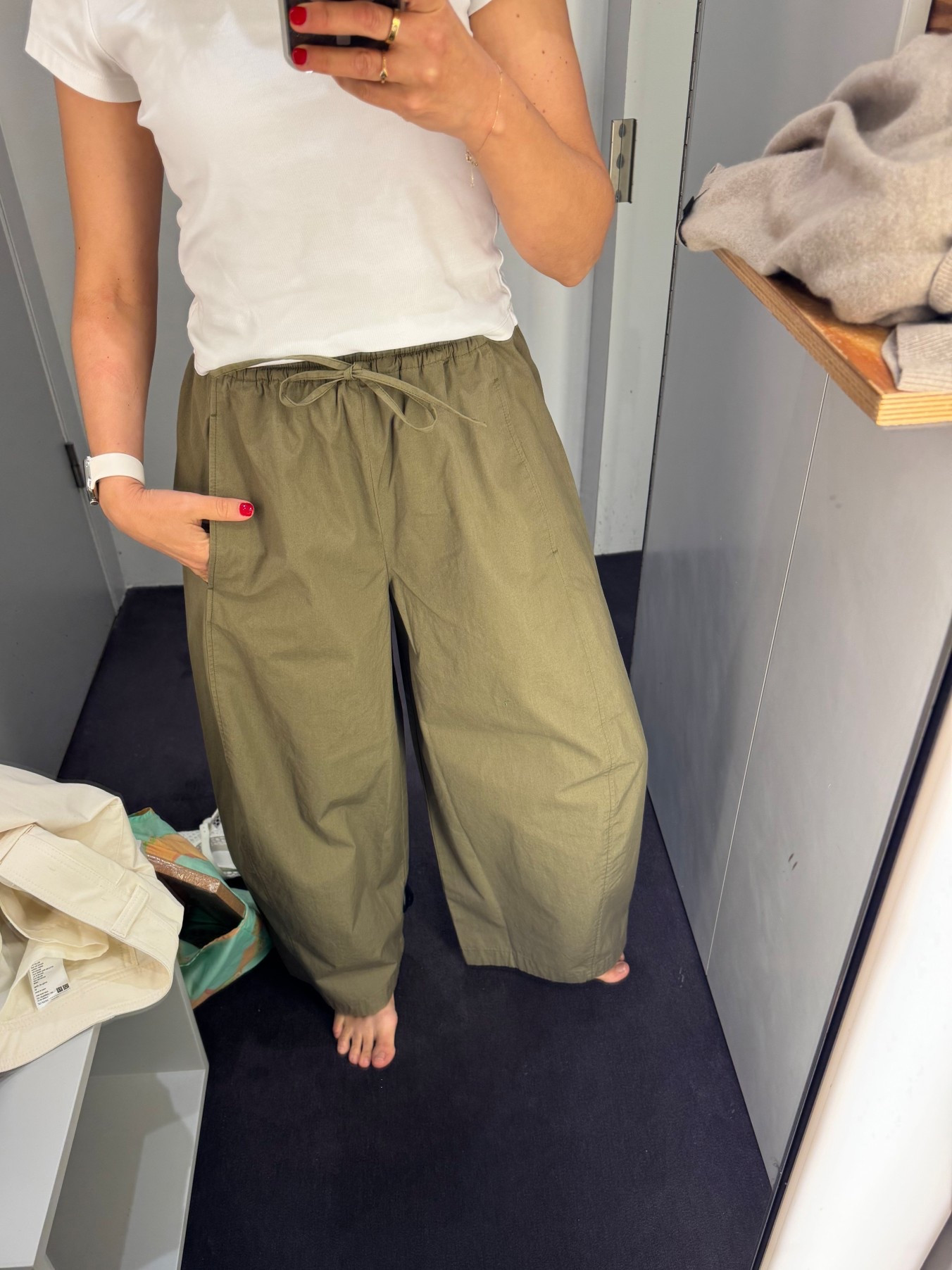 Excellent pants by Cos. Slight barrel shape, elastic waist and so comfy. Lightweight too. This is size 34 (true to size). 

#LTKspring #LTKaustralia