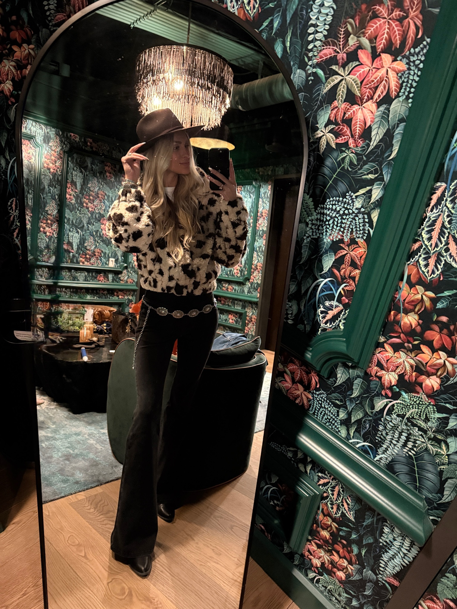 A good pair of tall-girl pants changes everything 🤠🖤 34.5” inseam, tailored fit, and no compromise on length. Styled with a statement animal print layer (linked a few favorites for you 🐆)

#LTKTall #LTKSaleAlert #LTKootd