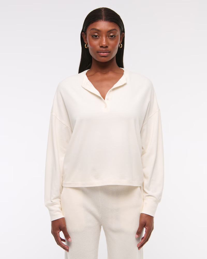 Long-Sleeve Cozy Lounge Knit Oversized Henley Top | Abercrombie & Fitch (US)