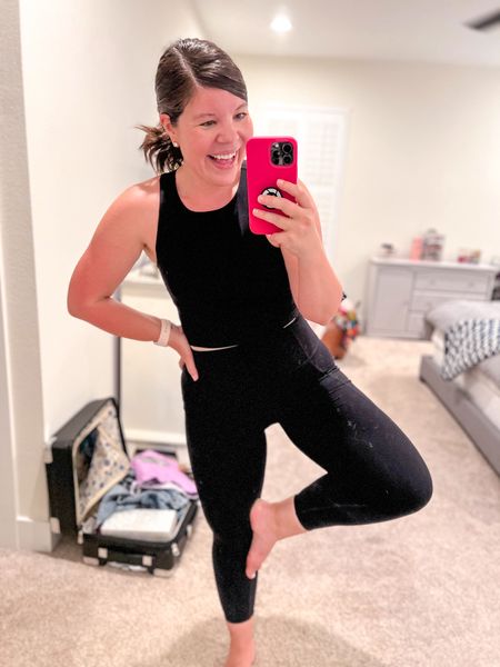The best workout set from Loft! Under $50 and currently on sale - doesn’t move when you workout !! Wearing size M. 

#LTKfitness #LTKActive #LTKsalealert