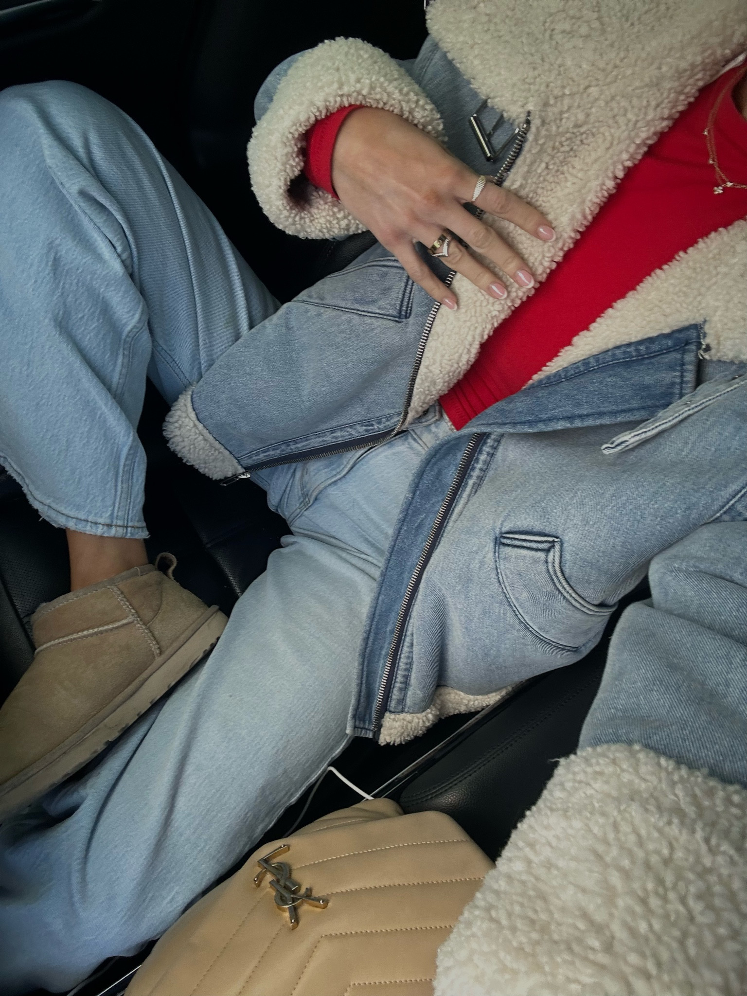 Cozy Winter Outfit ❄️

#jeans #jeanoutfit #zarajacket #abercrombie #skims #uggs #winteroutfit #brunch 

#LTKMostLoved #LTKSeasonal #LTKstyletip