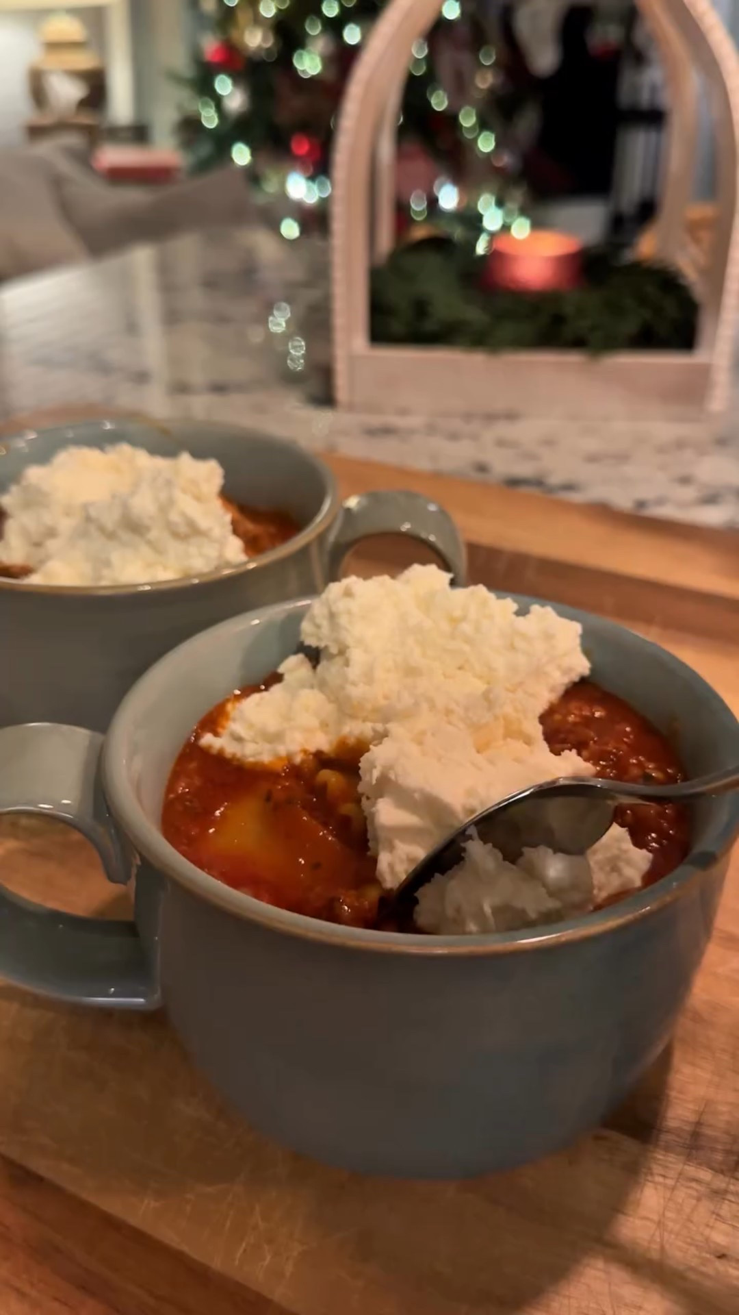 When you’re exhausted from holiday cooking but still want something delicious, this one-pot weeknight lasagna soup is the answer. Rich, comforting, and tastes like it simmered all day thanks to Kettle & Fire Beef Bone Broth. Minimal effort, major payoff.

INGREDIENTS

 Soup:
 • 1 lb 80/20 ground beef (I like the fatty kind for more flavor — just drain the fat)
 • 1 onion, chopped
 • 1 tbsp minced garlic
 • 2 tbsp tomato paste
 • 1 carton Kettle & Fire Beef Bone Broth
 • 1 jar your favorite marinara sauce
 • 6–7 lasagna noodles, broken into pieces

Ricotta Mix:
 • 1 (16 oz) container whole milk ricotta
 • 1/2 cup grated parmesan
 • 1/4 cup shredded mozzarella

HOW TO MAKE IT
Brown the ground beef in a large pot. Drain excess fat.Add onion and garlic and cook until soft. Stir in tomato paste.Pour in bone broth and marinara. Bring to a simmer.Add broken lasagna noodles and cook until tender.Mix ricotta, parmesan, and mozzarella in a bowl.Serve soup hot and top with a generous spoonful of the ricotta mix.Perfect for busy nights, cold weather, and anyone who needs dinner handled without overthinking it.

💬 Comment below for the recipe and save this for your next easy dinner win.

#kettleandfire #lasagnasoup #easyrecipes #foodie #ad