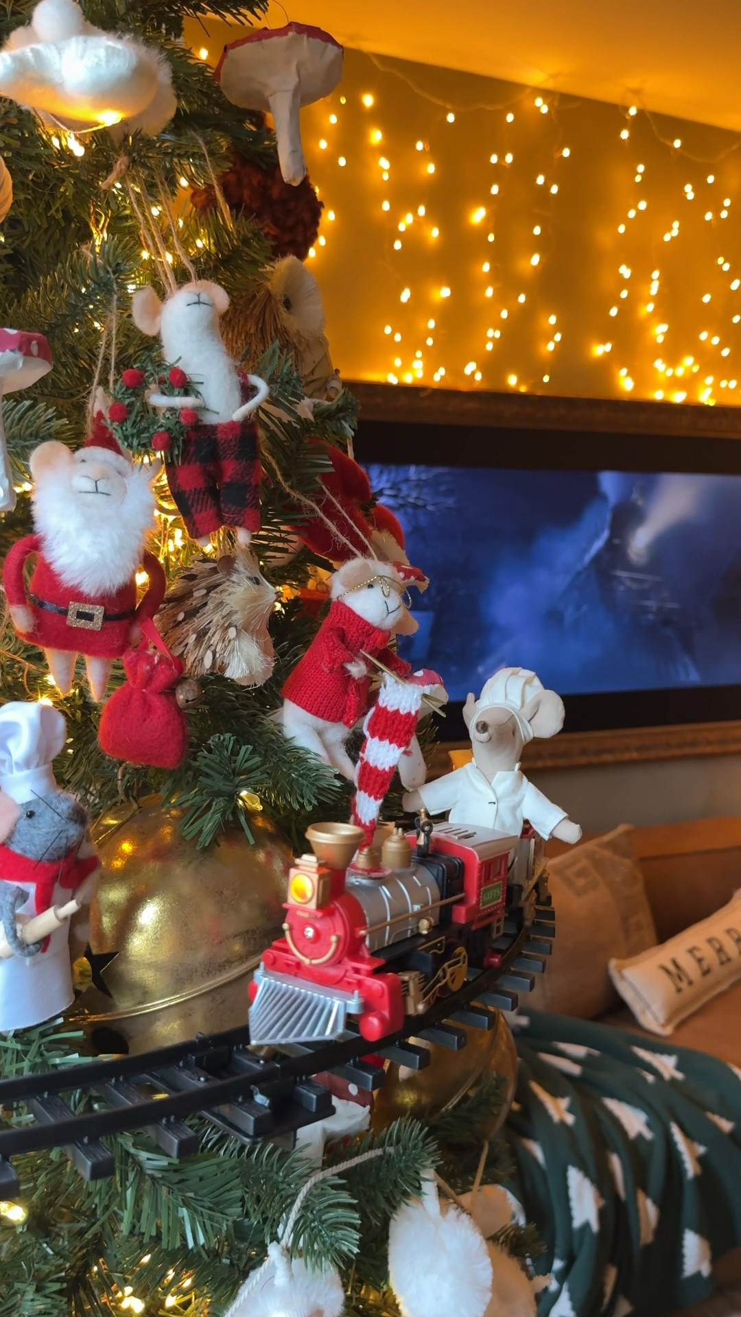 All aboard the Polar Express! Gus Gus rides on the Christmas floating train while inviting his friends for this magical adventure. 

I always think that a train under the Christmas tree was enchanting but floating on the tree?! Even more magical  

#LTKVideo #LTKover40 #LTKHoliday