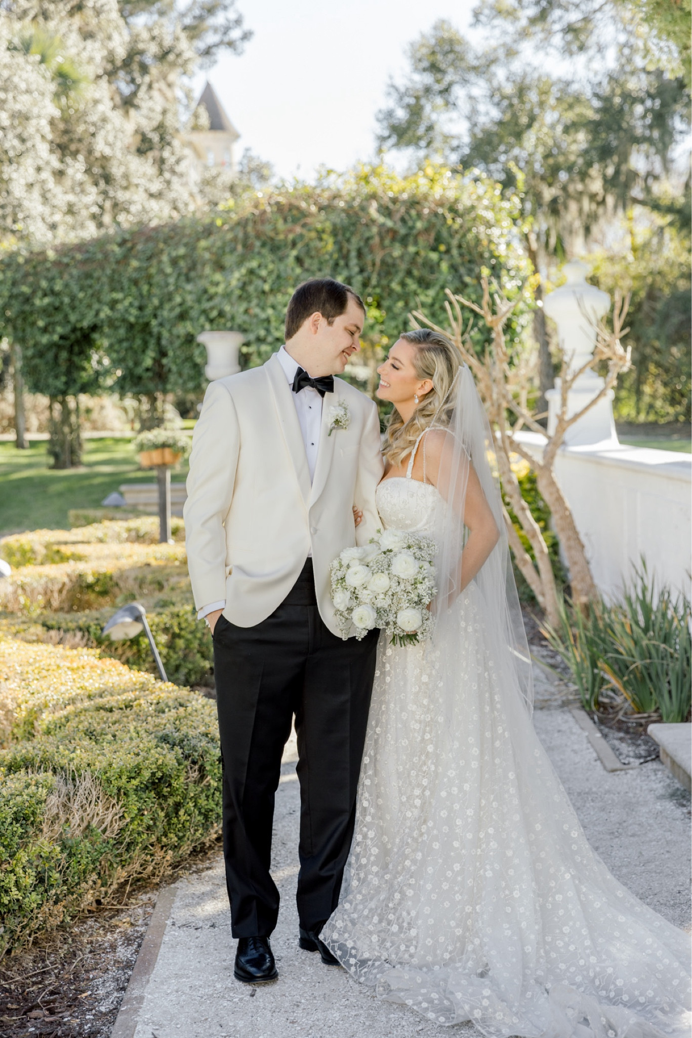 6 months married & linking all my favorite wedding styles I wore and styles I love for this wedding season! Also linking the veil I almost got but it wasn’t the perfect fit for my dress 

bride accessories, wedding accessories, groom accessories, pearl earrings, Shashi earrings,l

#LTKStyleTip #LTKWedding #LTKSeasonal