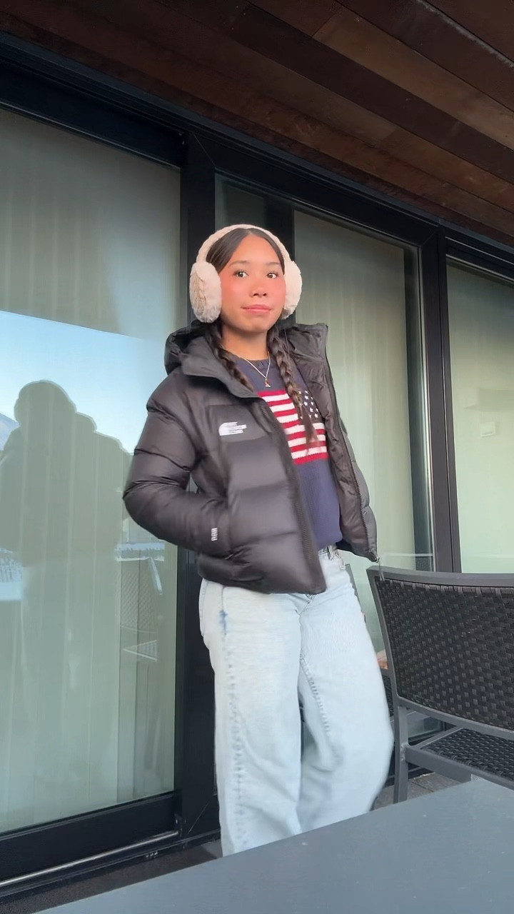 iceland fit 😚
puffer is size m
jeans: motel

#LTKStyleTip #LTKTravel