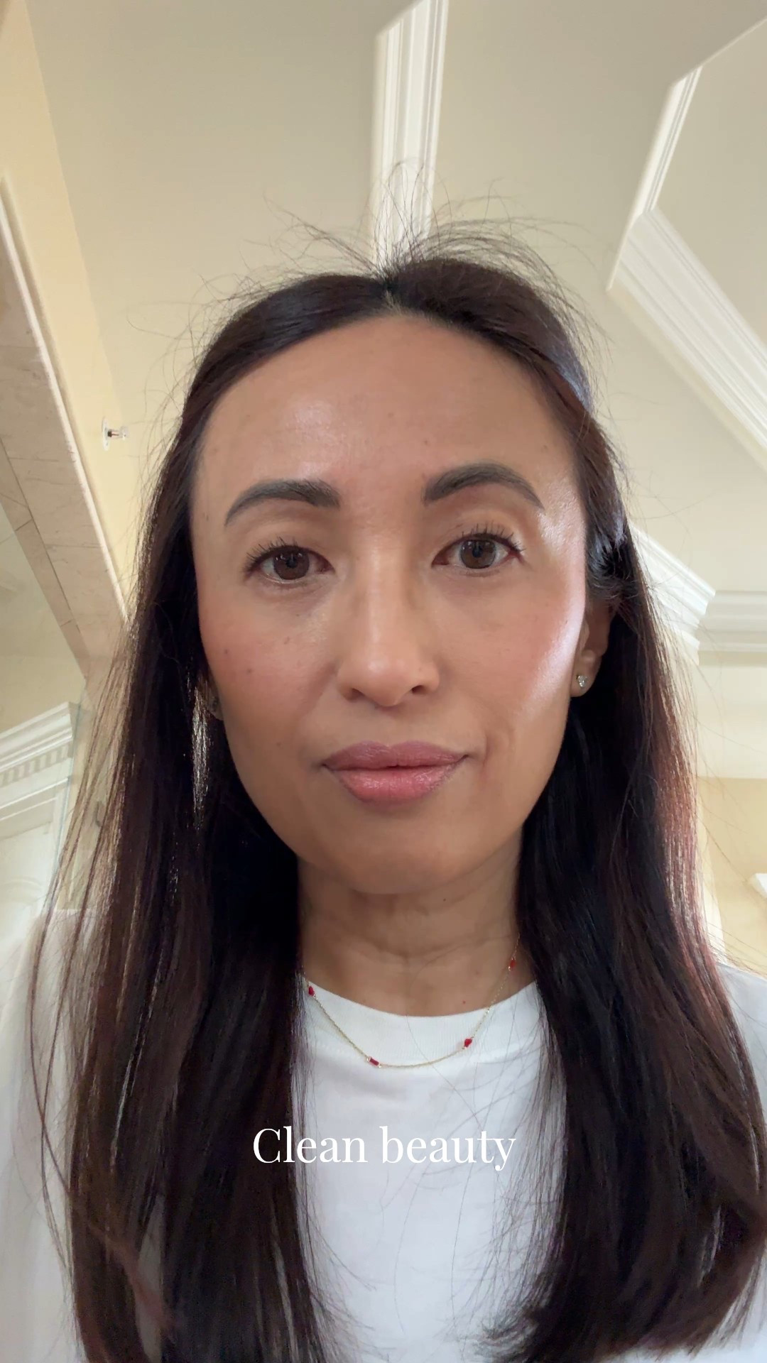 Clean beauty everyday makeup look. 

Clean beauty everyday makeup look with 4 products from @purbeauty. Natural makeup. Minimalist makeup. 
Skin tint: MN4
Pressed mineral makeup: Beige MG5
Blush stick: Sparkling Beige
Matte Blush: Pretty in Peach

Favorite basic cotton white t-shirt
Delicate heart necklace and heart bracelet.


#LTKOver40 #LTKBeauty #LTKgrwm