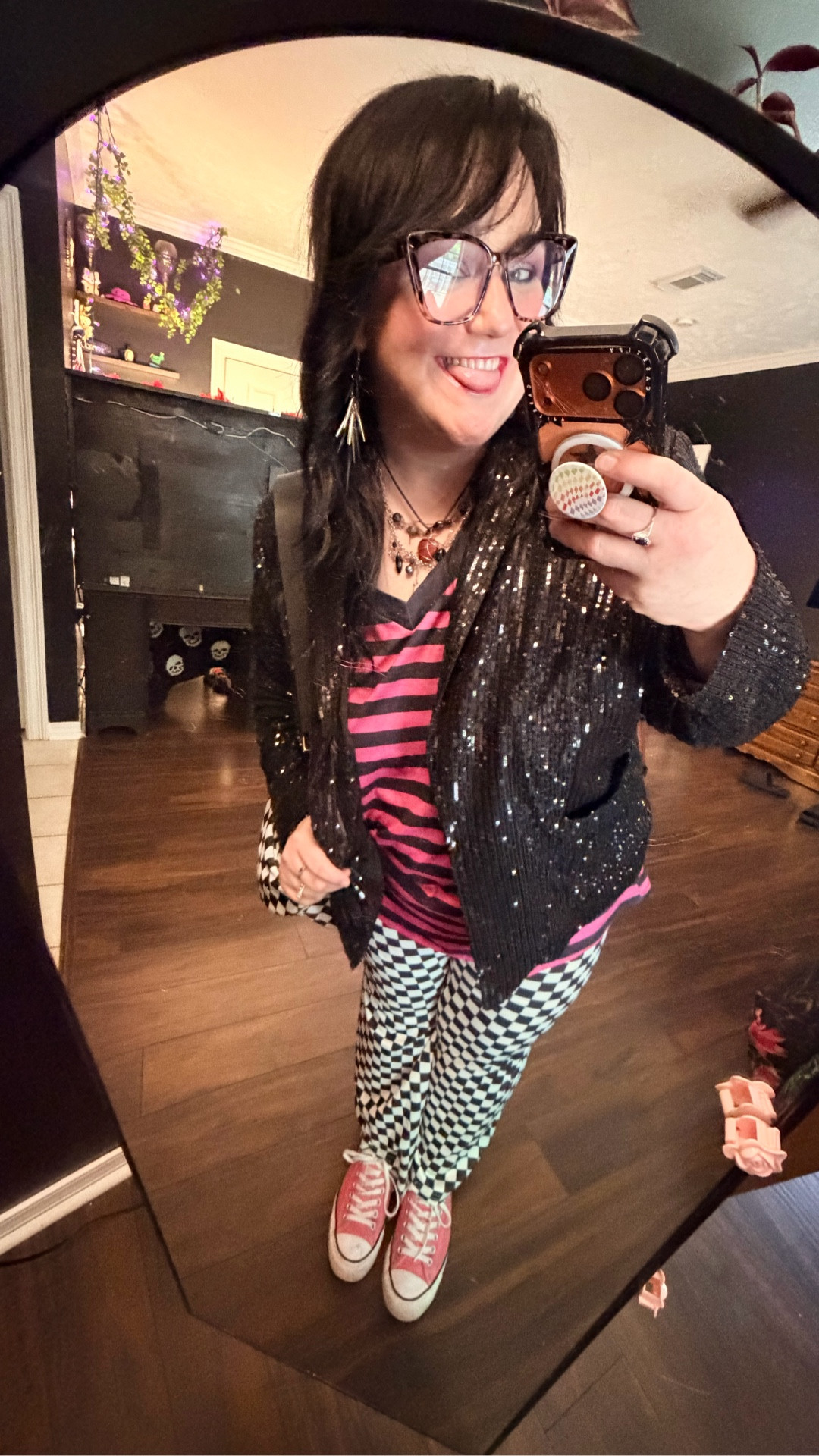 This week is starting off strong! Clashing patterns back to back! 🖤✌🏻

#LTKPlusSize #LTKBeauty #LTKootd