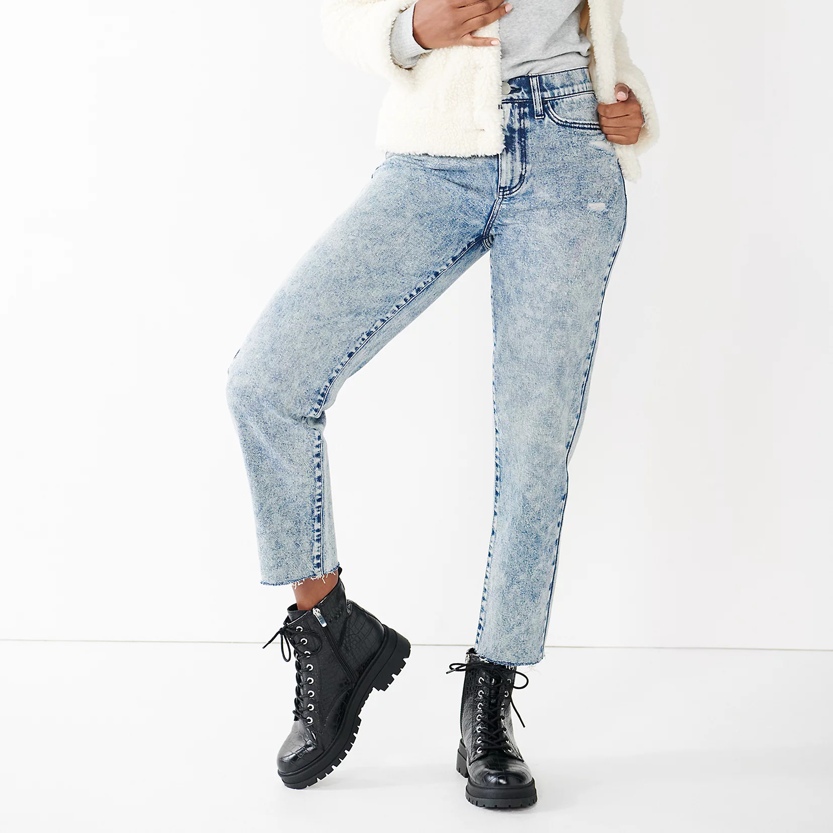 Juniors' SO® High Rise Distressed Mom Jean | Kohl's