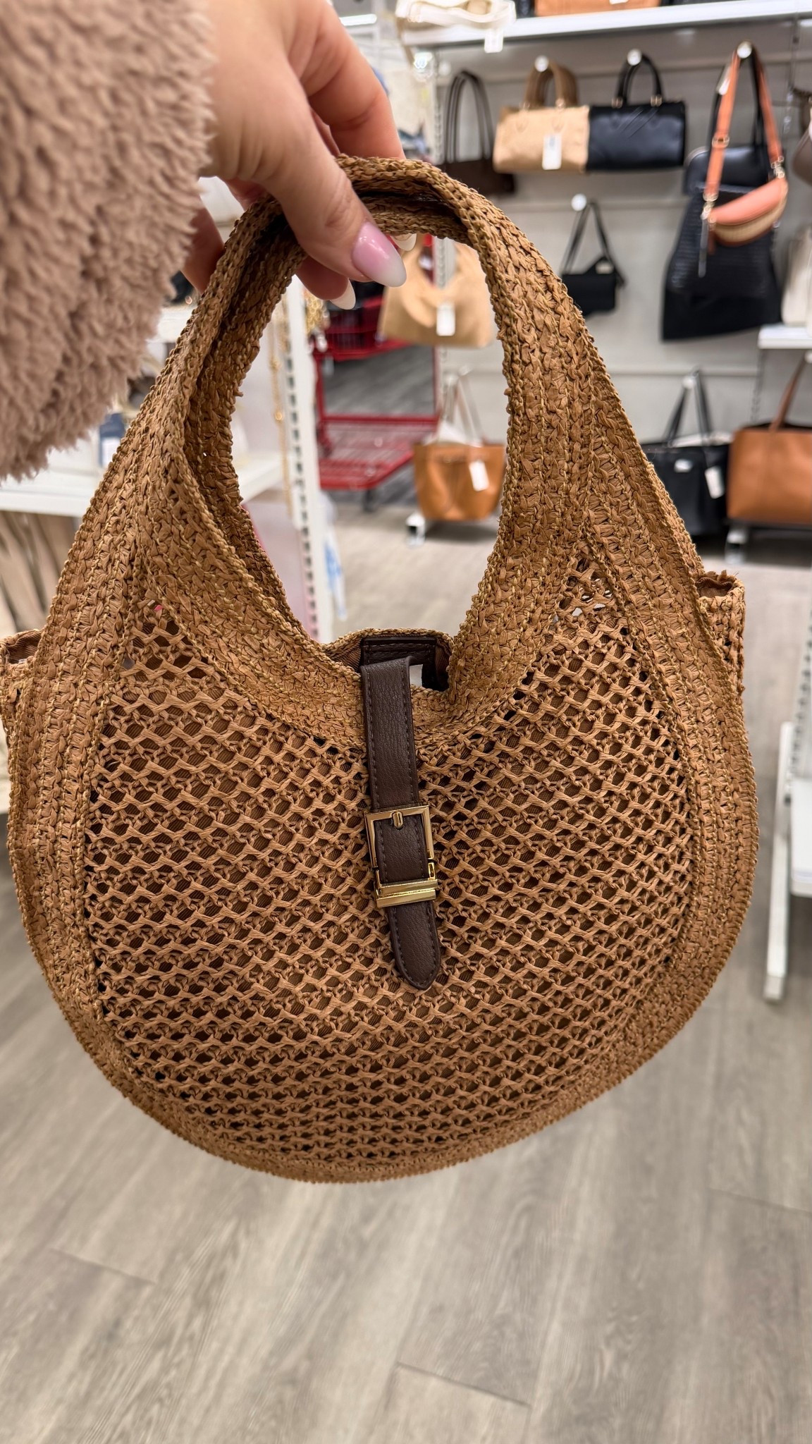 @Target tote and it’s a perfect size for spring and summer 