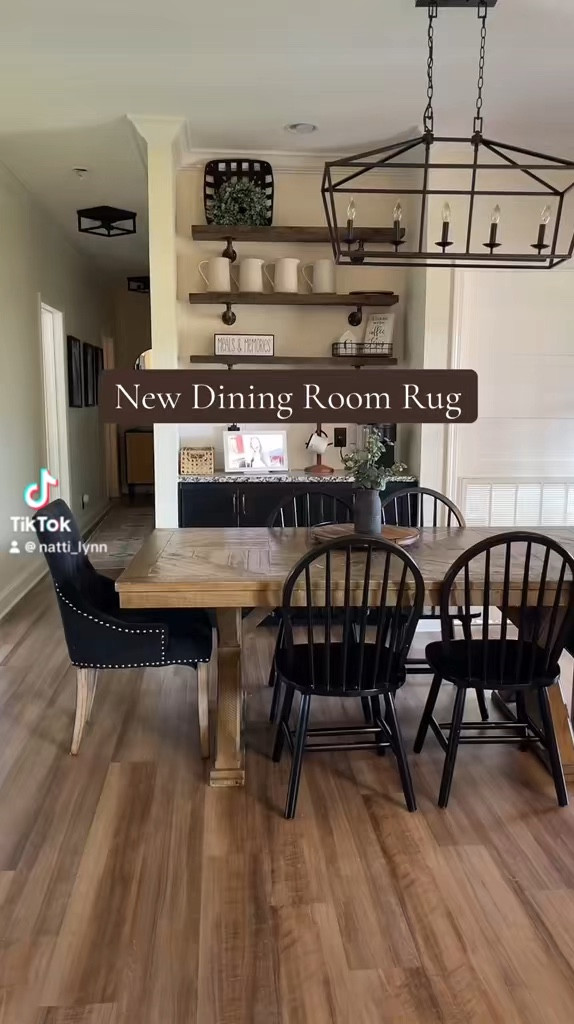 New 8x10 dining room rug 🍂🤎

#LTKStyleTip #LTKSeasonal #LTKHome