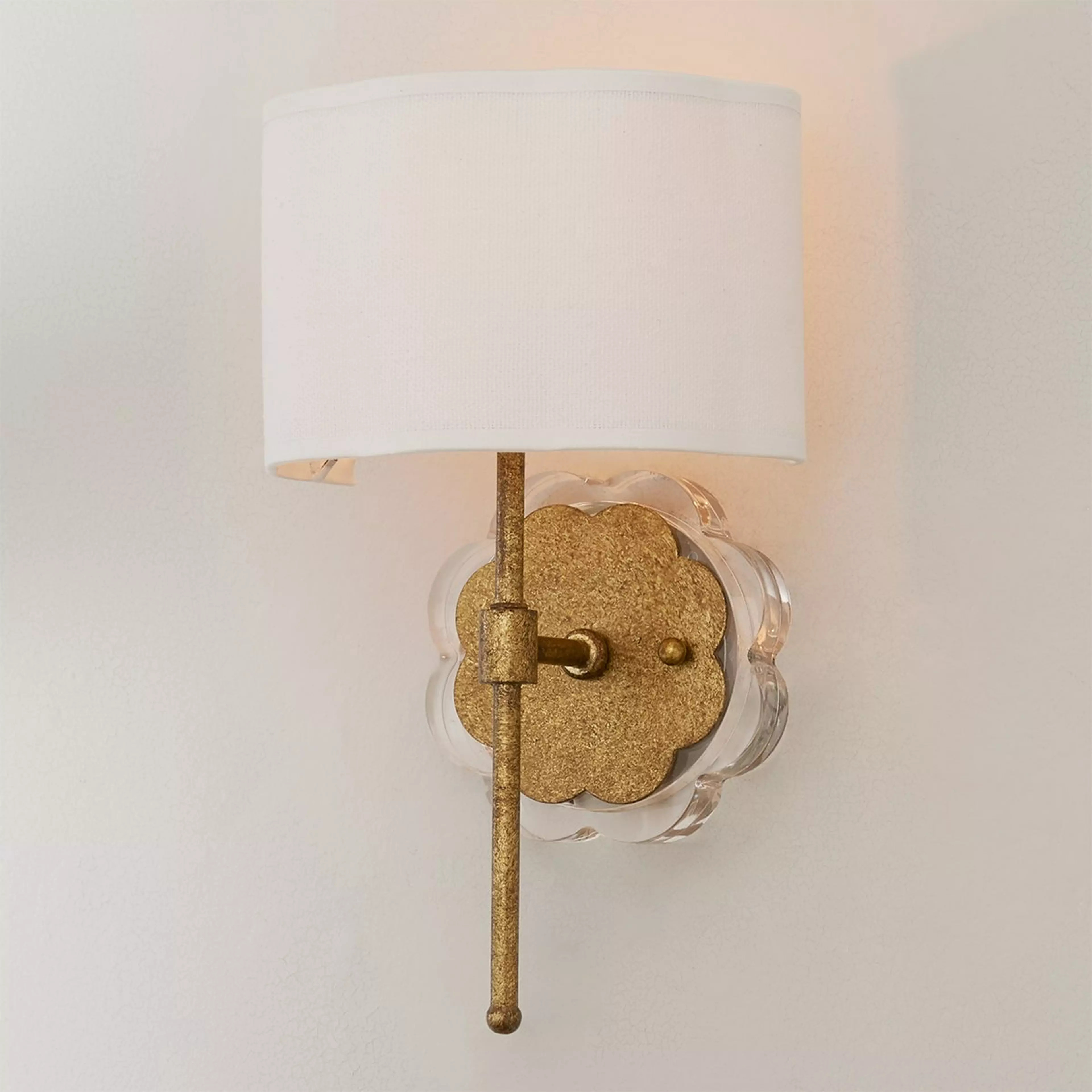 Scalloped Daisy Shade Sconce | Shades of Light