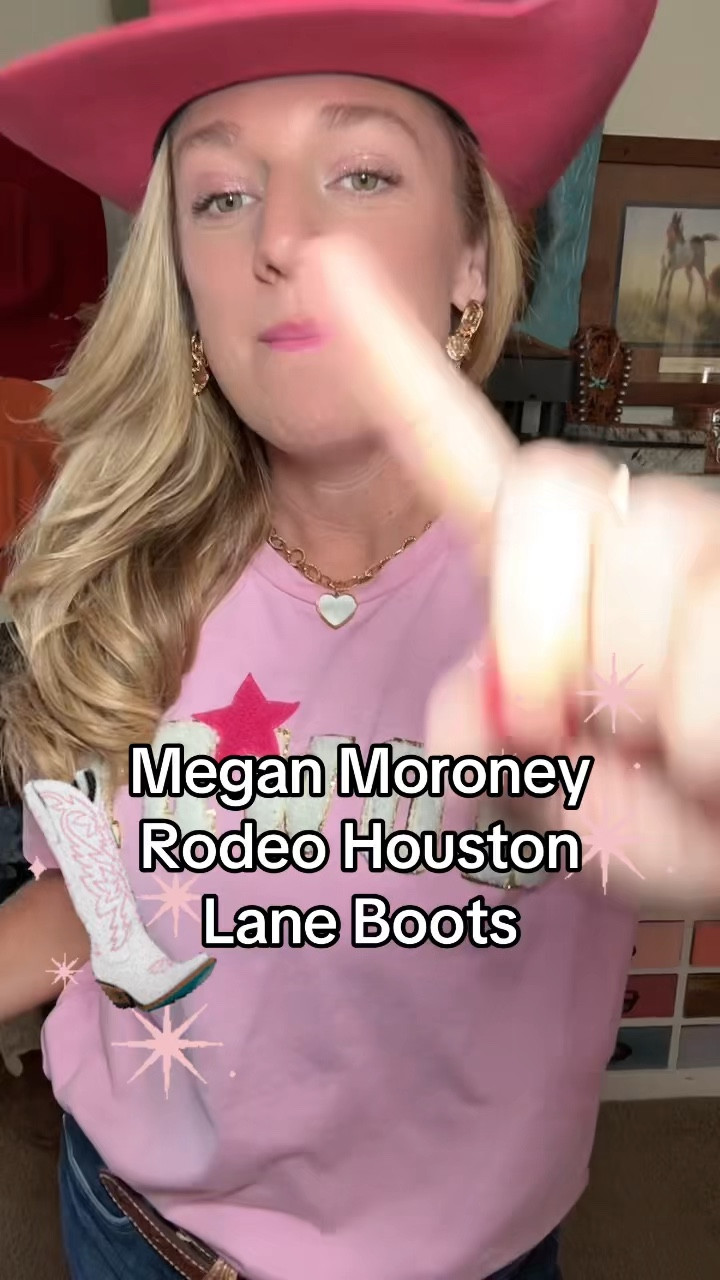 Cowgirl Boots You Need!


#LTKWedding #LTKvlog #LTKFestival