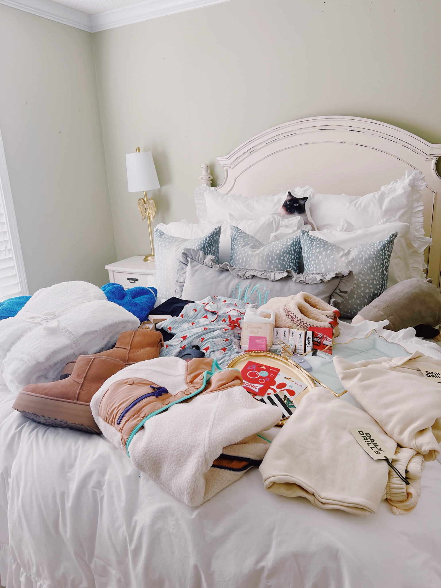 Christmas 2023!! So thankful🎀

#LTKbeauty #LTKSeasonal #LTKHoliday