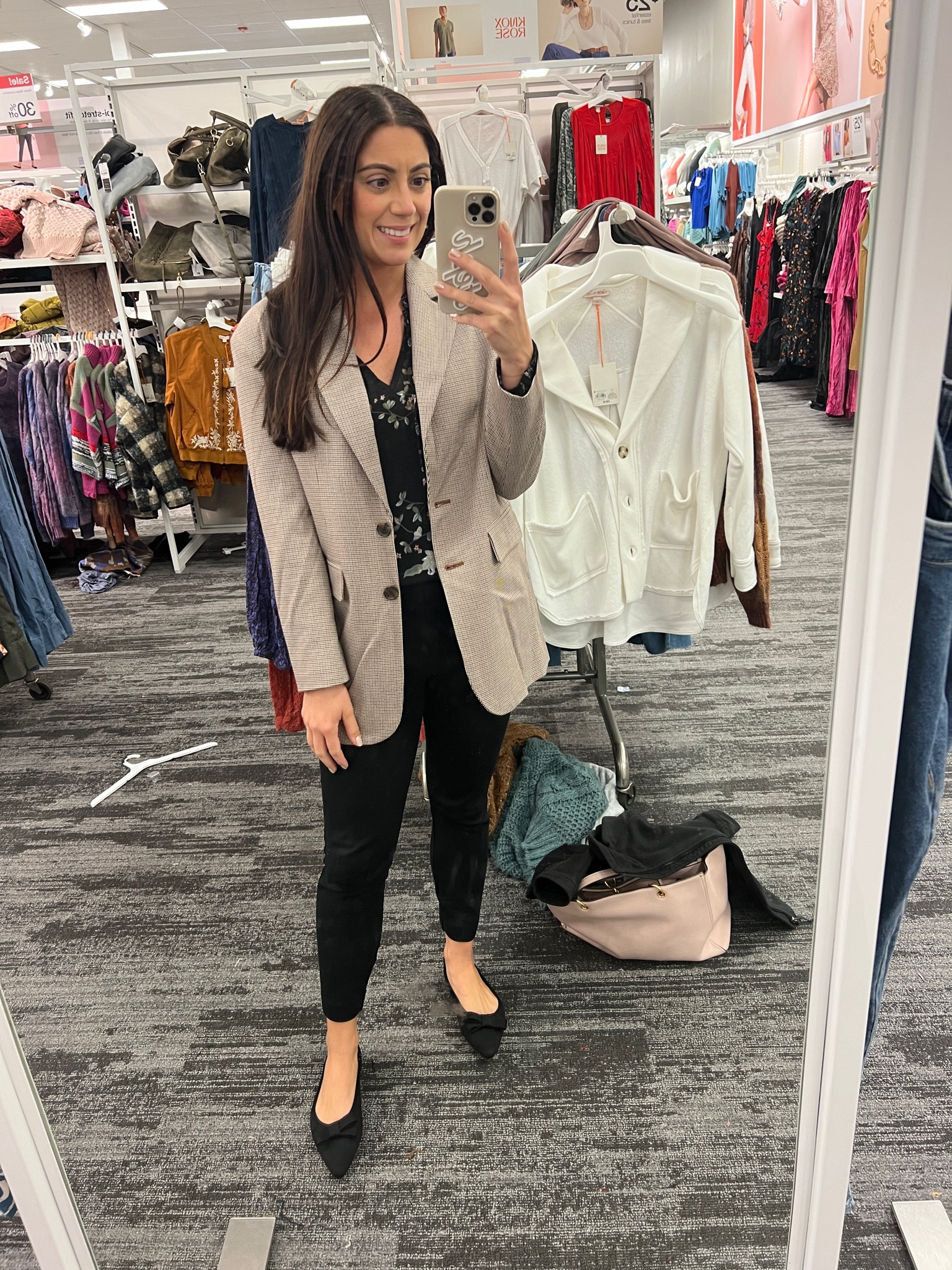 Oversized blazer for work, wearing an XS

Plaid blazer, checkered blazer, fall outfits, fall outfit, work outfit, business casual, houndstooth blazer

#LTKunder50 #LTKSeasonal #LTKworkwear