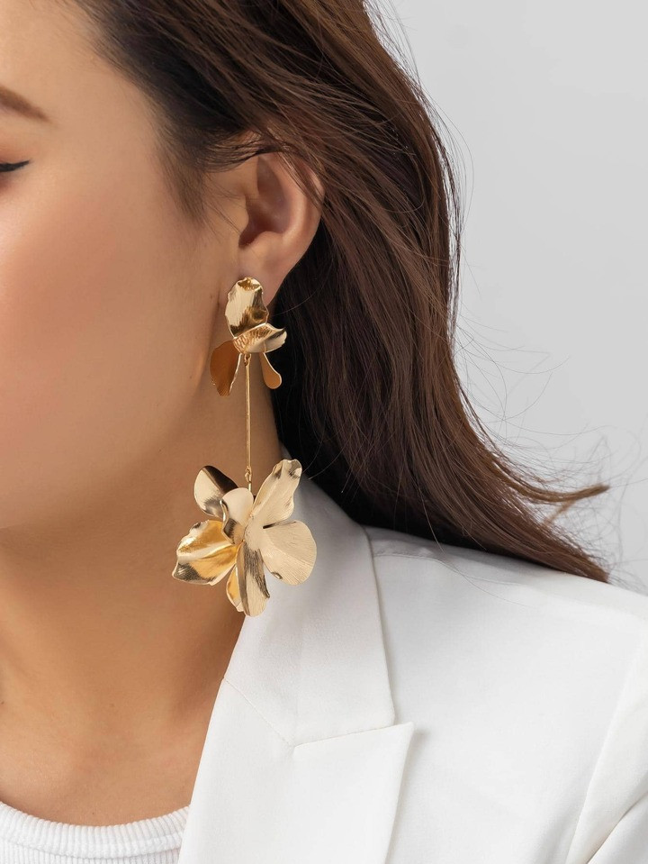 2pcs Flower Drop Earrings | SHEIN