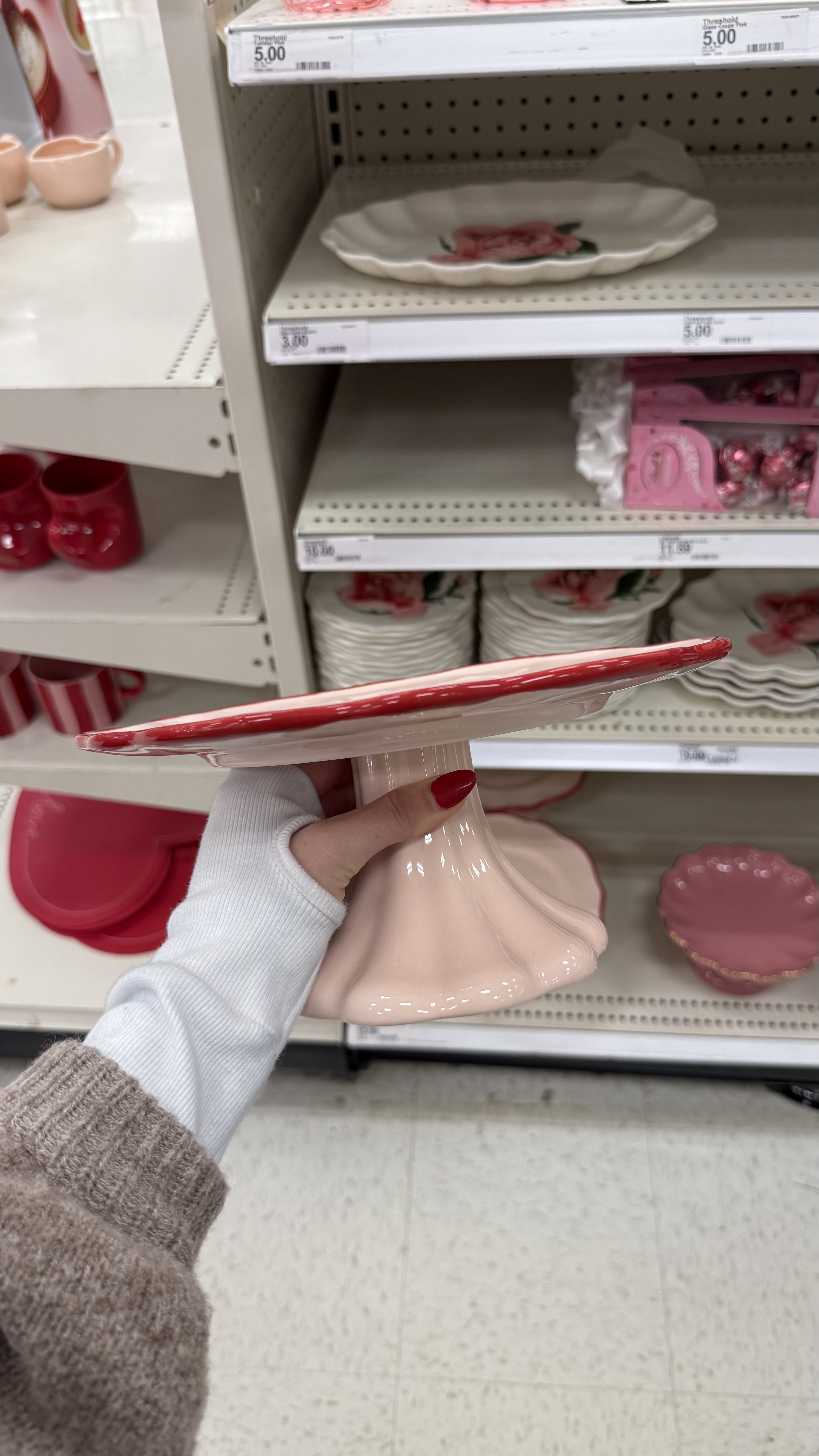 Grabbed this red and pink cake stand for the kitchen because it was too cute to pass up for Valentine’s Day month! #cakestand #valentinesday

#LTKSeasonal #LTKHome #LTKFindsUnder50