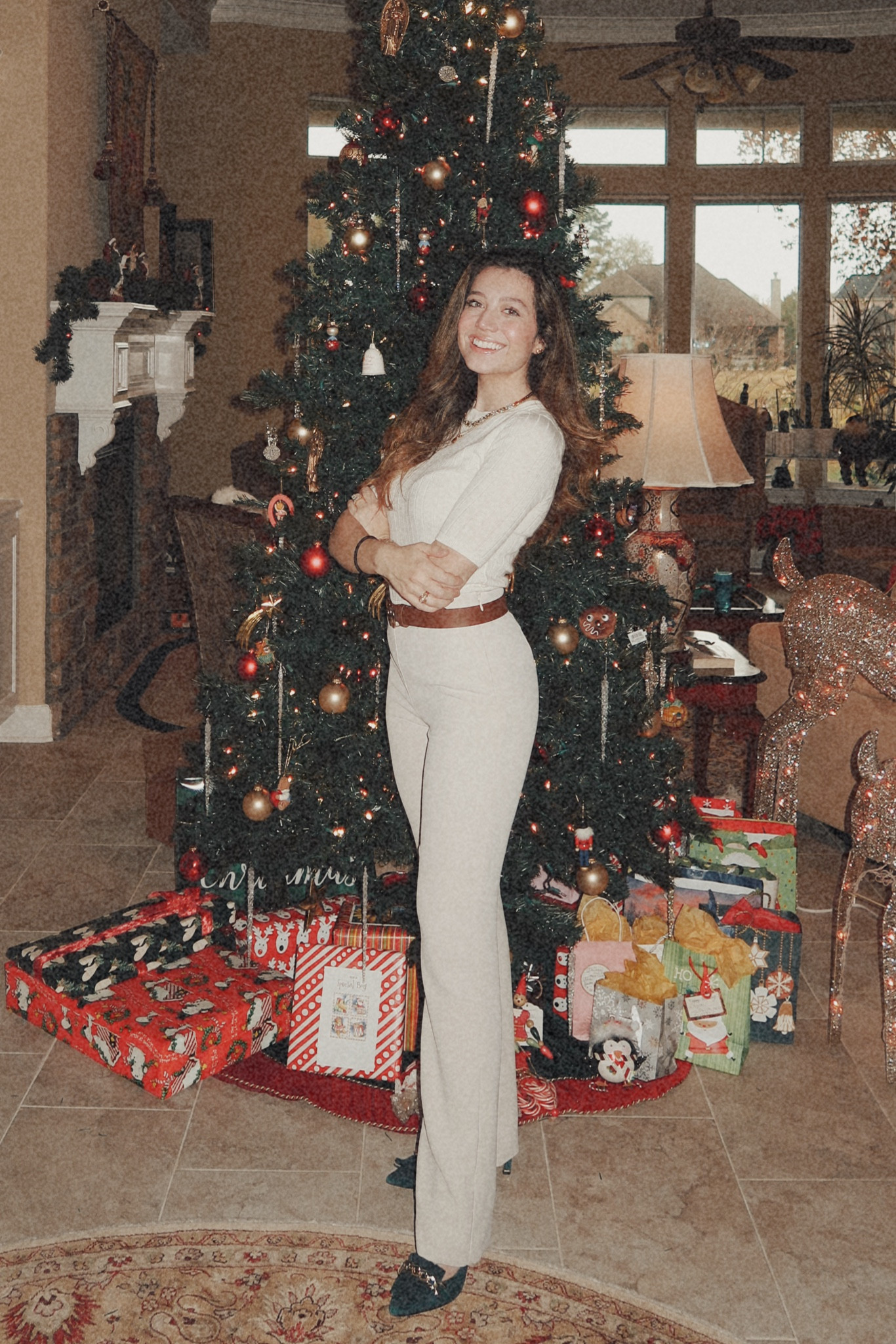 A little late for Christmas vibes, but this is 1000% a work outfit that I frequent. Great options from Ann Taylor and BR! Love the short sleeved wool as it’s pretty lightweight and keeps warm during the workday!

#LTKworkwear #LTKfindsunder100 #LTKSeasonal