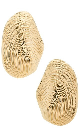 Lovers and Friends Peyton Earring in Metallic Gold. | Revolve Clothing (Global)
