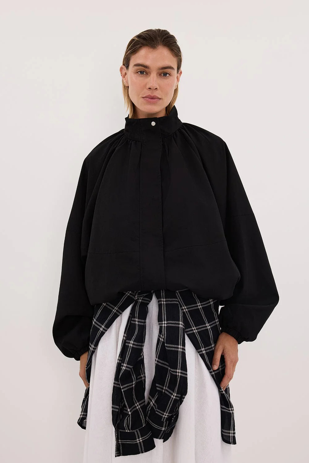 OAKLEE BLACK BATWING LIGHTWEIGHT JACKET | DISSH