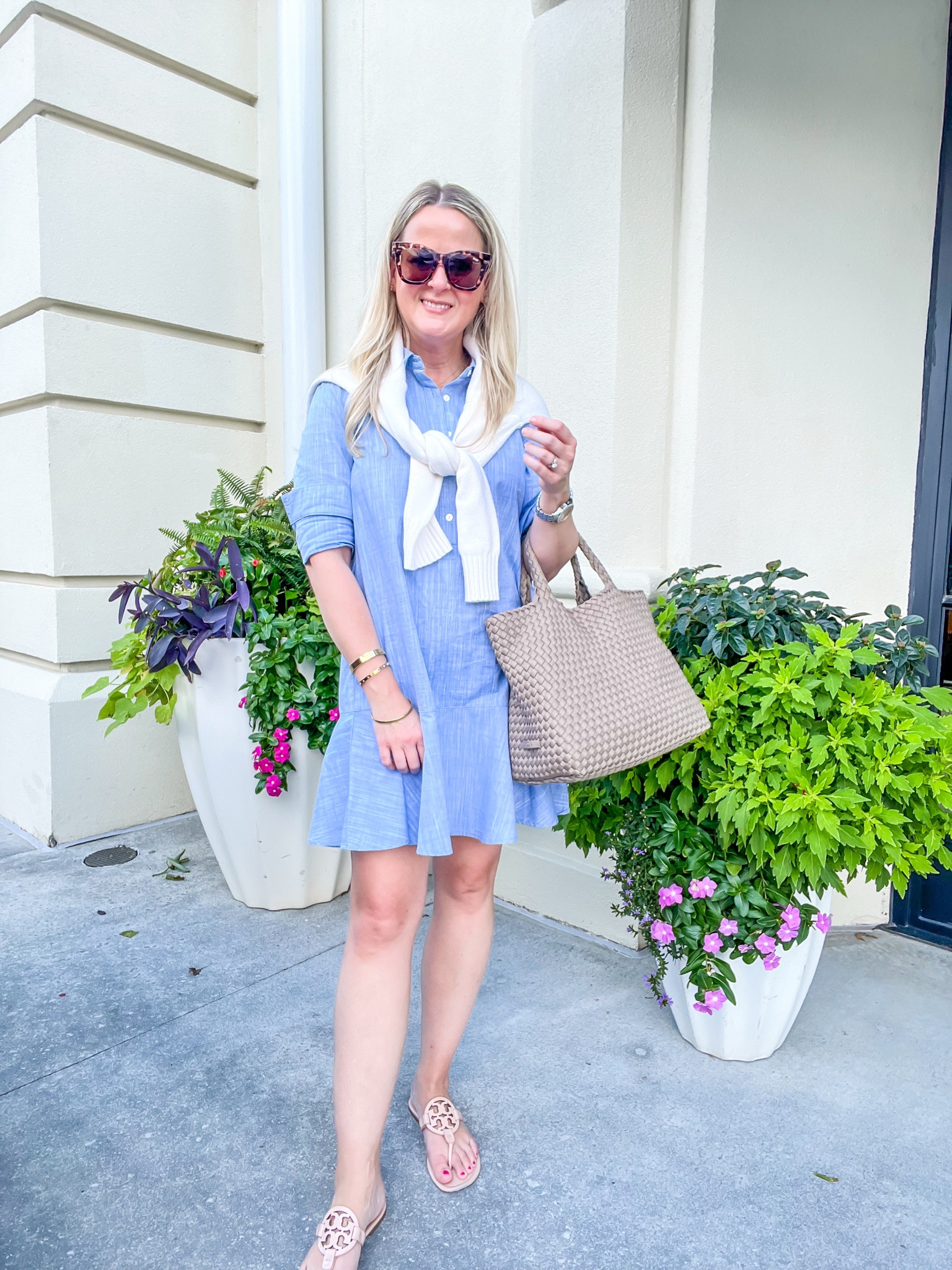 Transitioning into fall never looked so chic! 🍂✨ This blue long-sleeve Amazon dress is the perfect piece to style as the temps start to drop. It's comfy, stylish, and perfect for everyday wear. Pair it with your favorite boots or sneakers for a casual chic vibe that’s easy to recreate. Shop the look on Amazon and stay cozy while staying on trend! #AmazonFinds #FallFashion #CasualChic #OOTD #FallTransition #AffordableStyle #FashionOnABudget #EverydayStyle #ReelStyle

#LTKStyleTip #LTKFindsUnder50 #LTKOver40