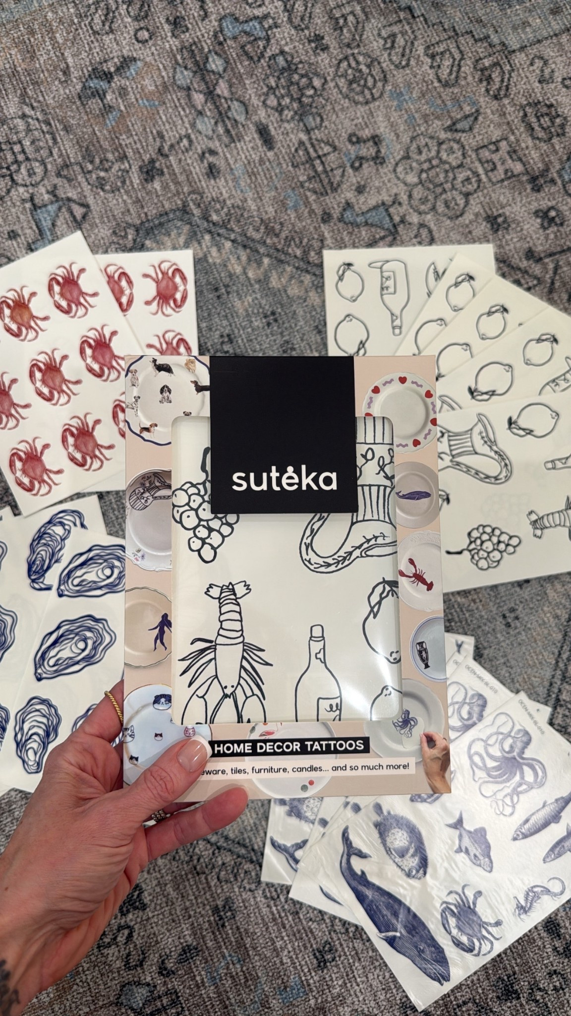 For your next girls night!! Home decor tattoos


Plate wall, vintage plates, thrifting, hostesss gift, craft night, wine night, summer dinners 