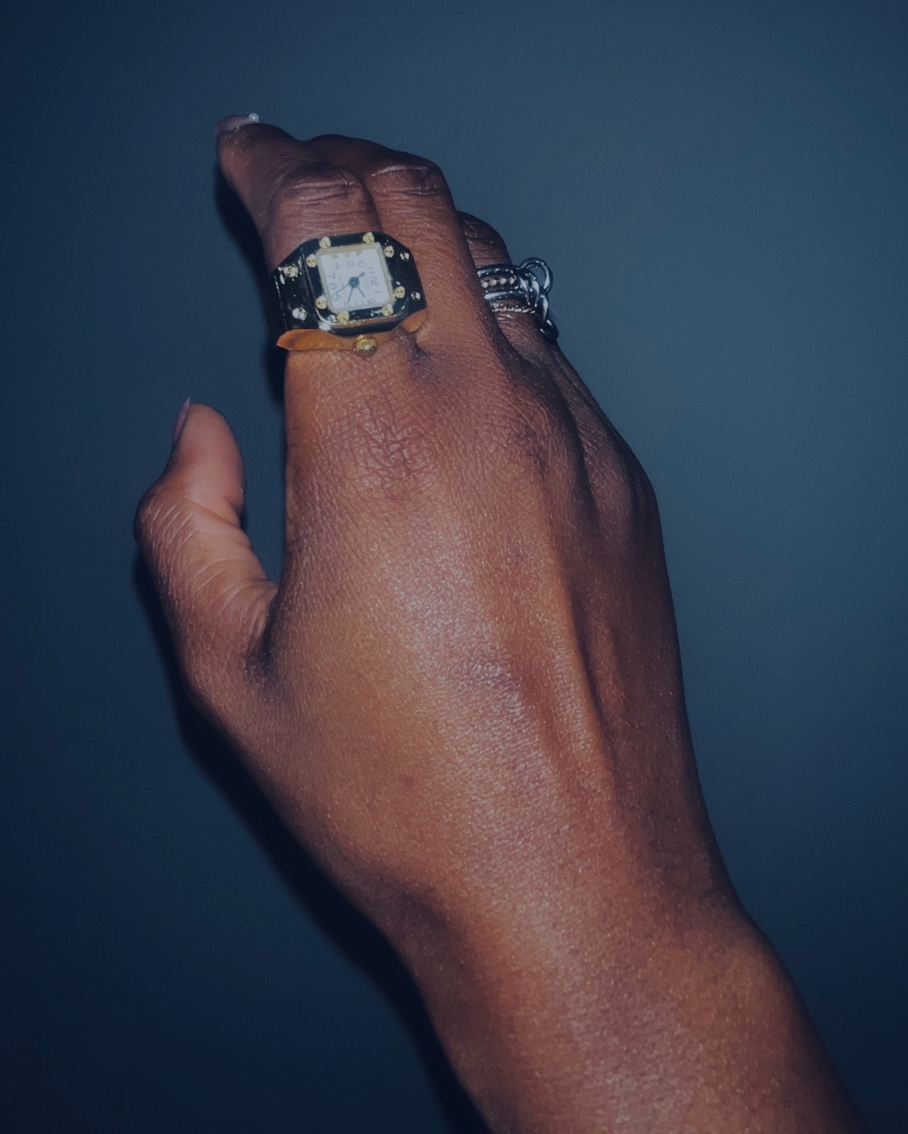 A very unique piece to add on your jewelry collection 😍